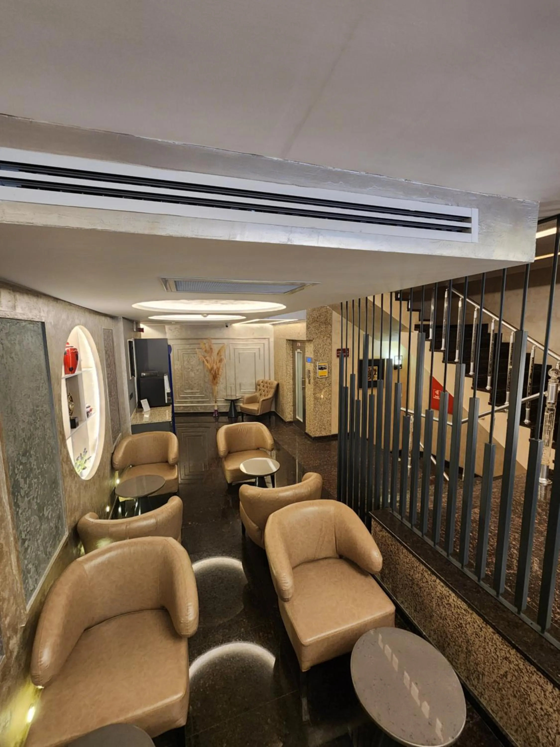 Seating area in Nanda Hotel