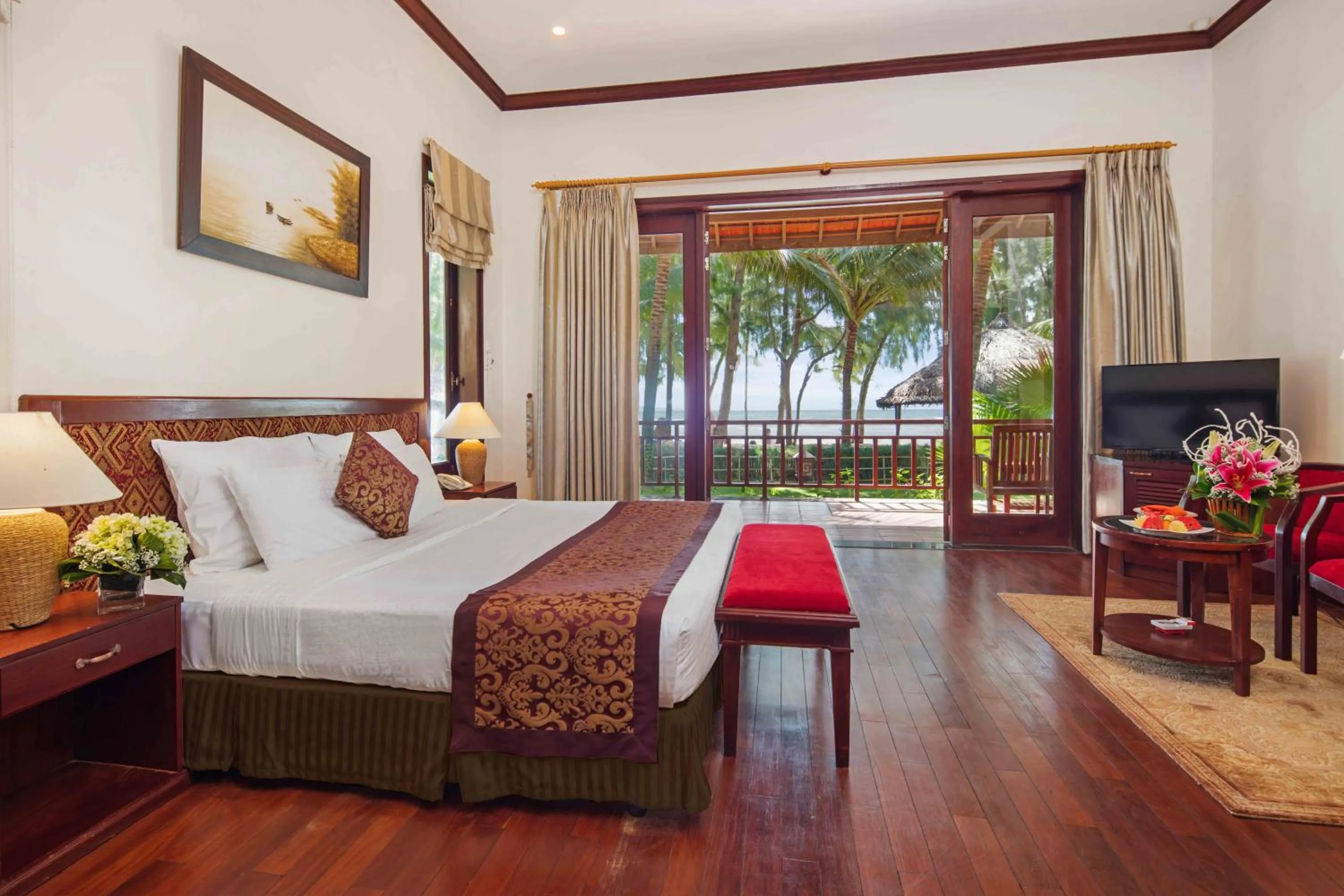 Photo of the whole room, Bed in Sunny Beach Resort & Spa Mui Ne