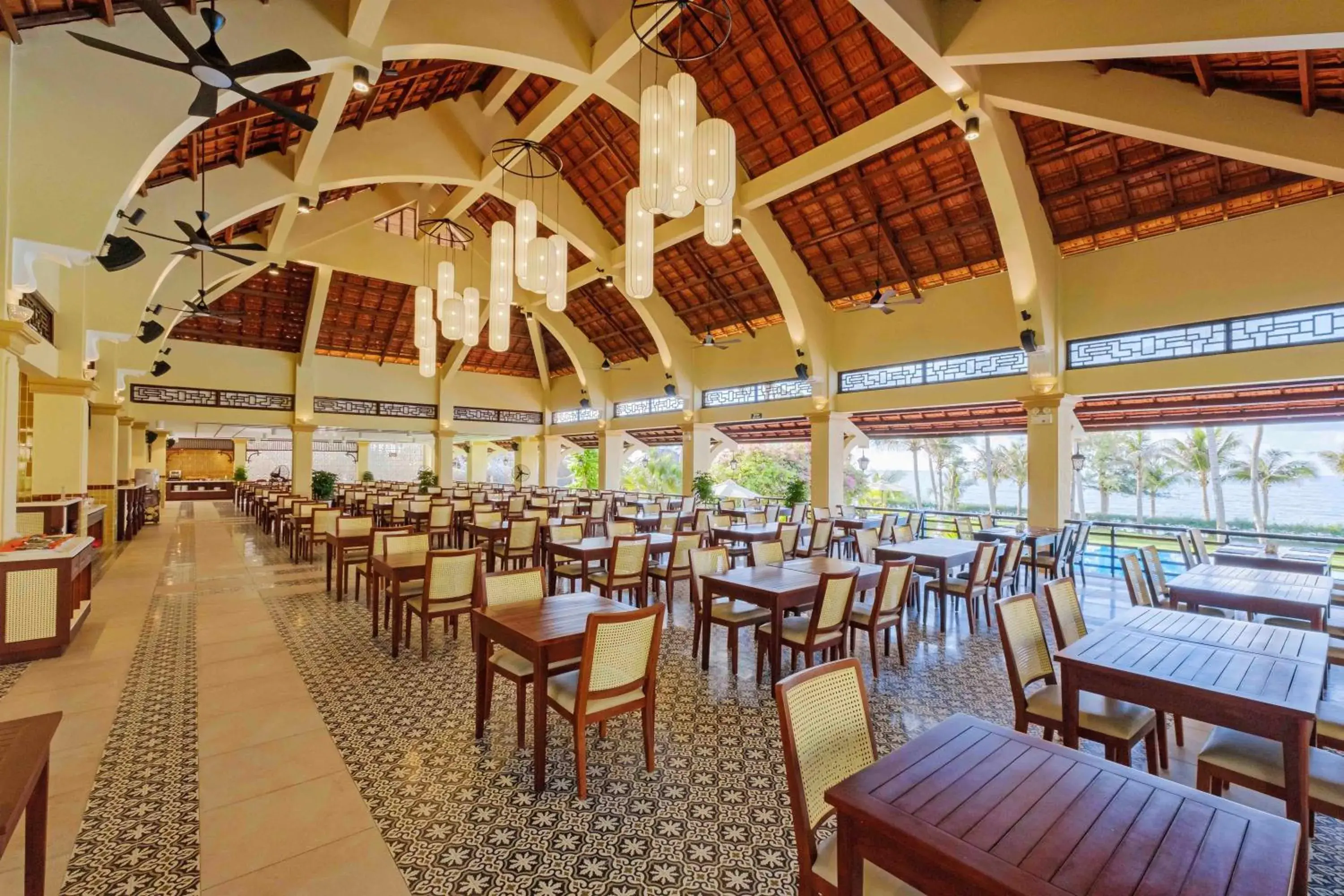 Restaurant/places to eat in Sunny Beach Resort & Spa Mui Ne Restaurant/places to eat in Sunny Beach Resort & Spa Mui Ne