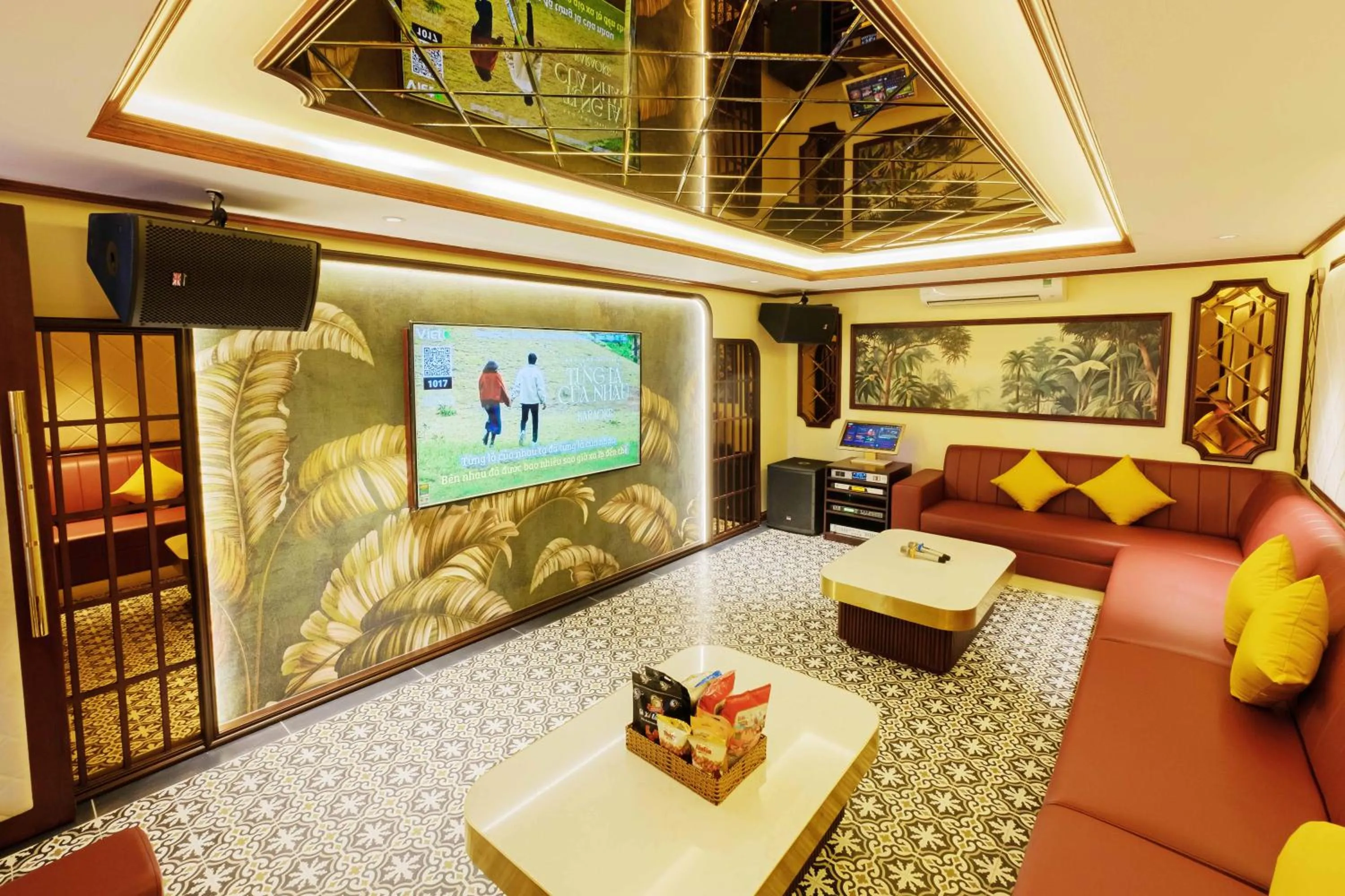 Karaoke in Sunny Beach Resort & Spa Mui Ne