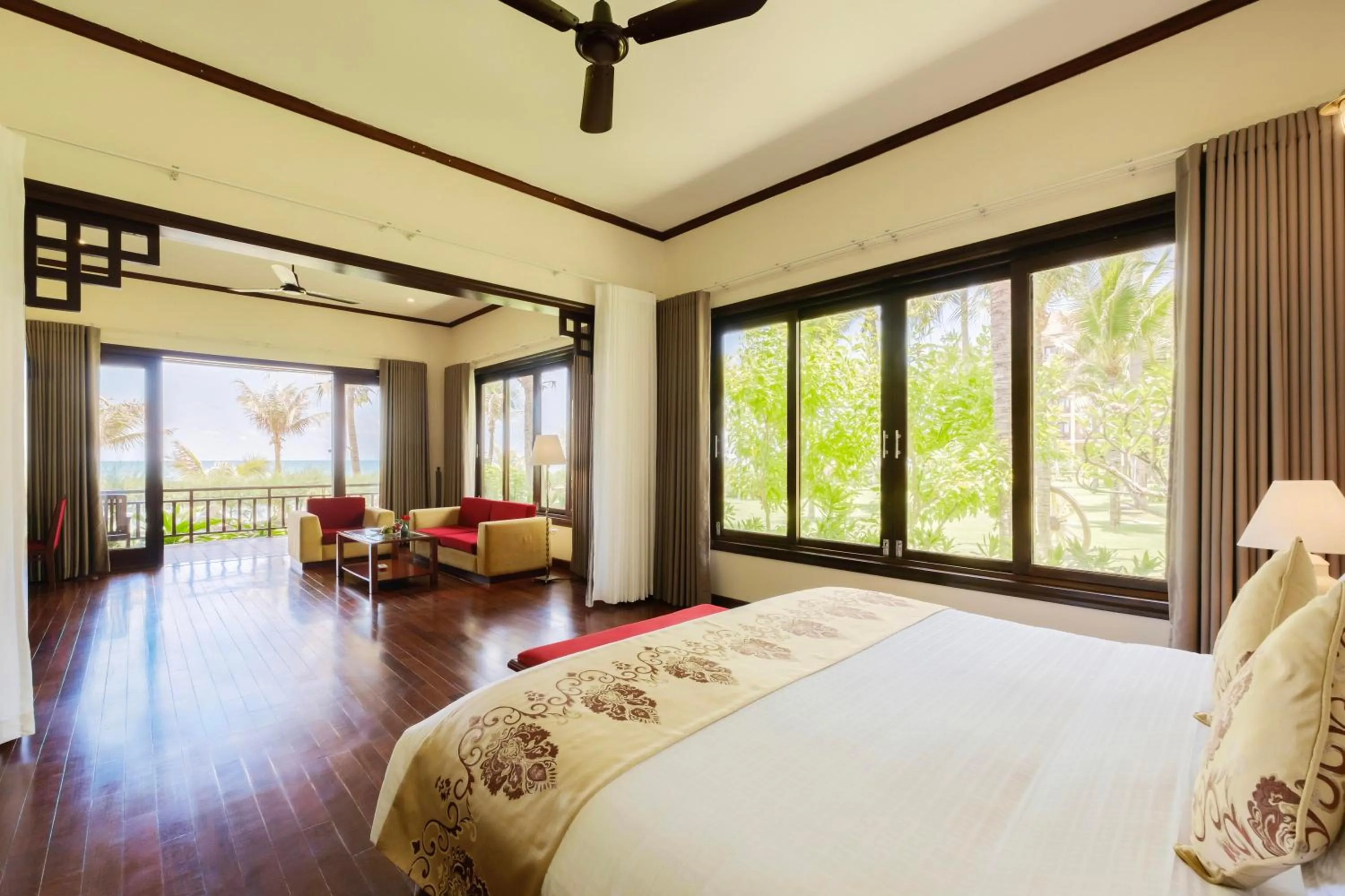 Photo of the whole room, Bed in Sunny Beach Resort & Spa Mui Ne