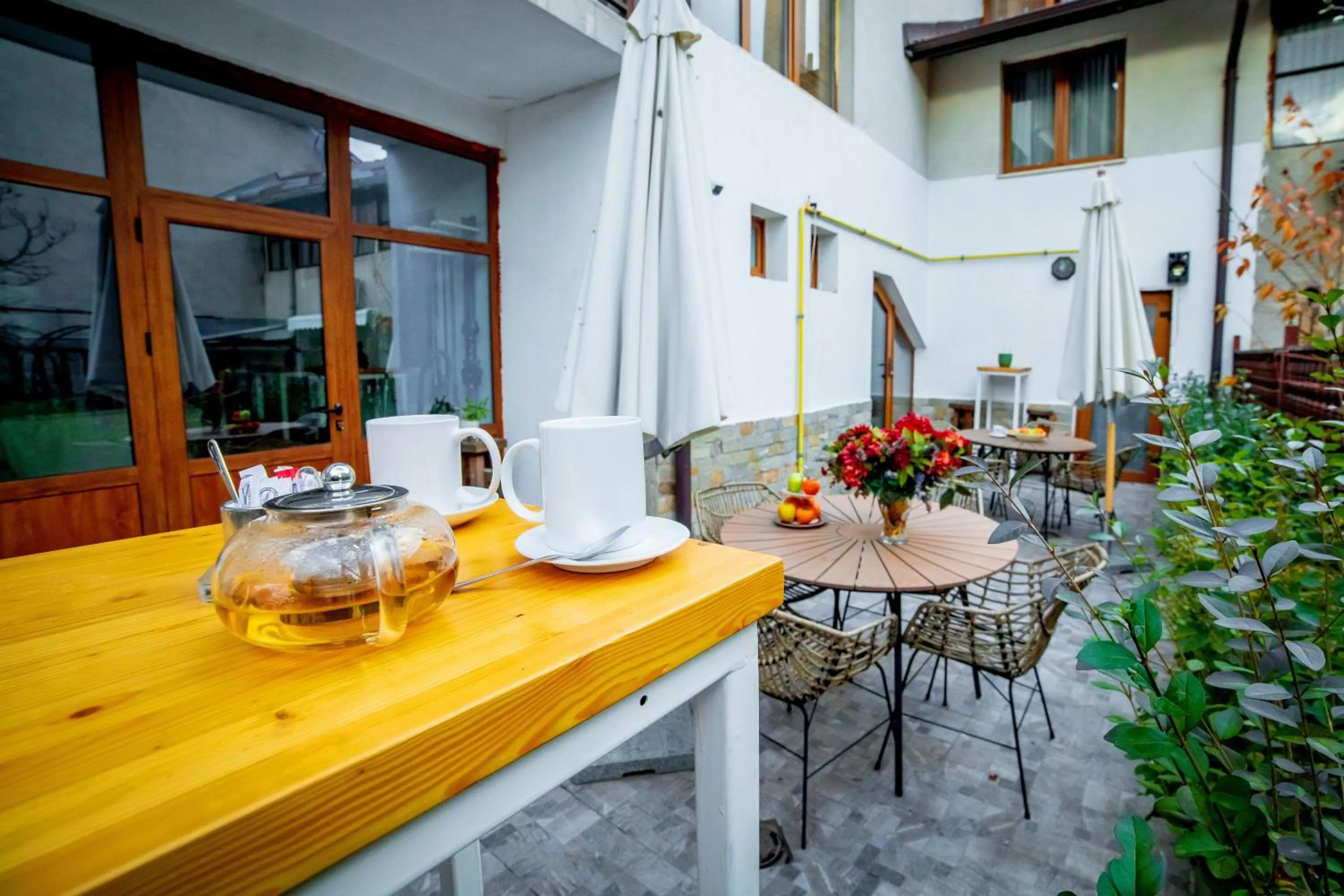 Restaurant/places to eat in Velinov Boutique Hotel