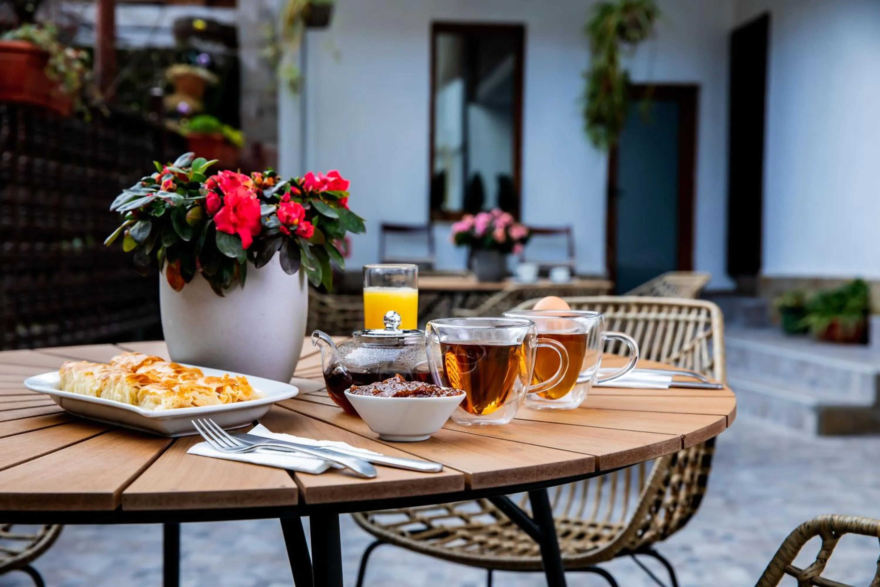Food and drinks in Velinov Boutique Hotel