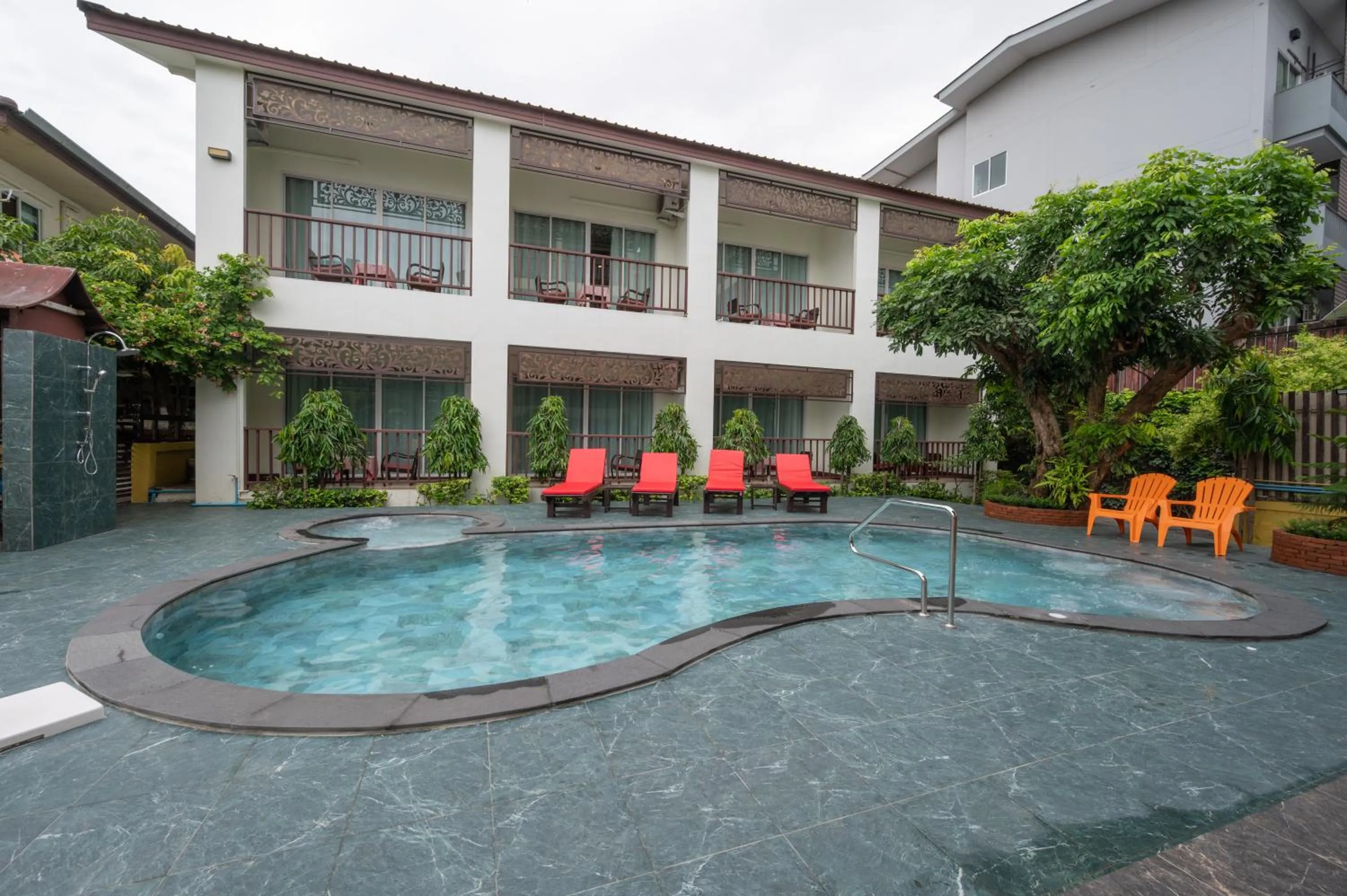 Riverside House Hotel