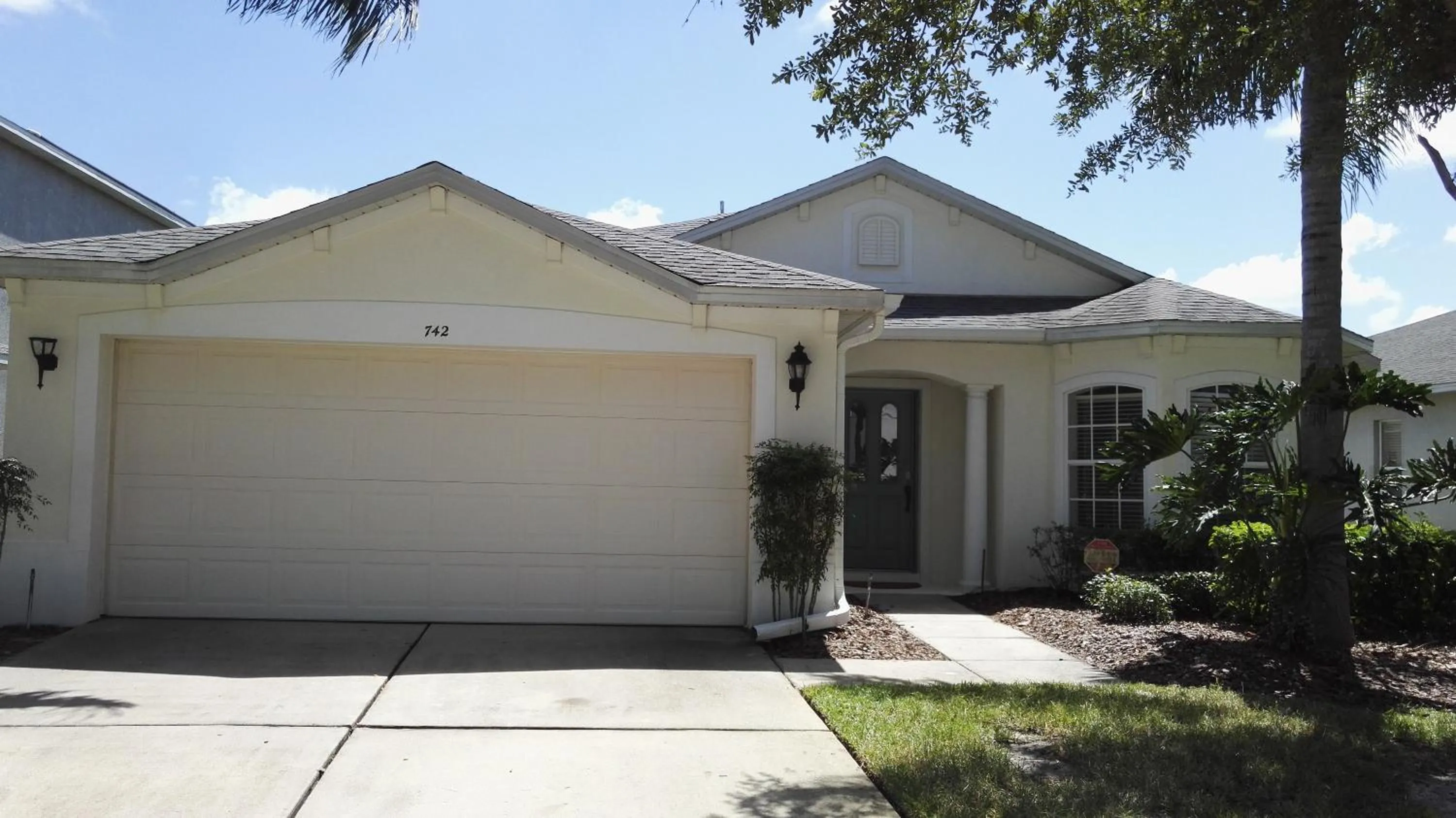 Facade/entrance in Disney Luxury Villa Championsgate