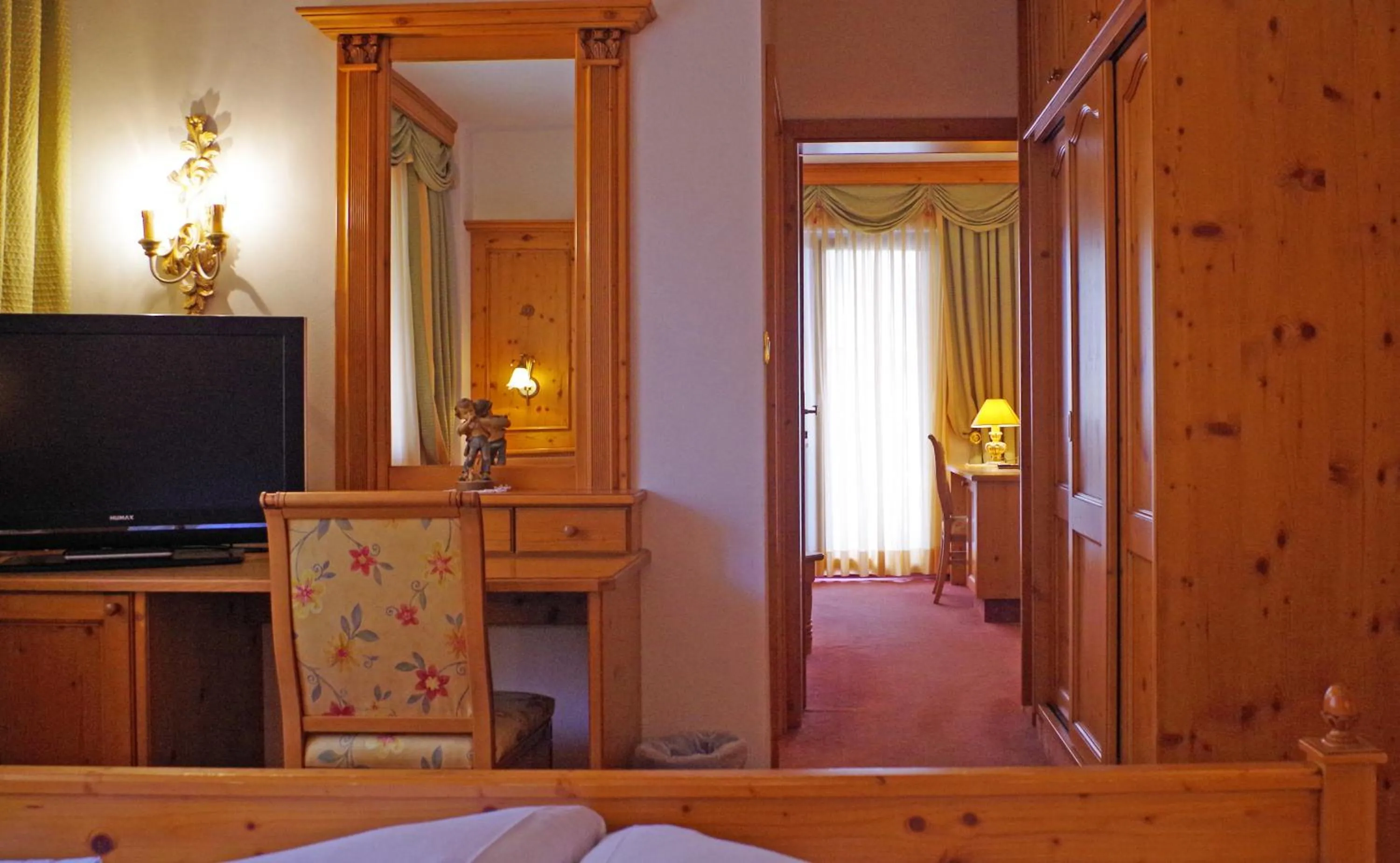 Photo of the whole room, Bed in Hotel Bergland