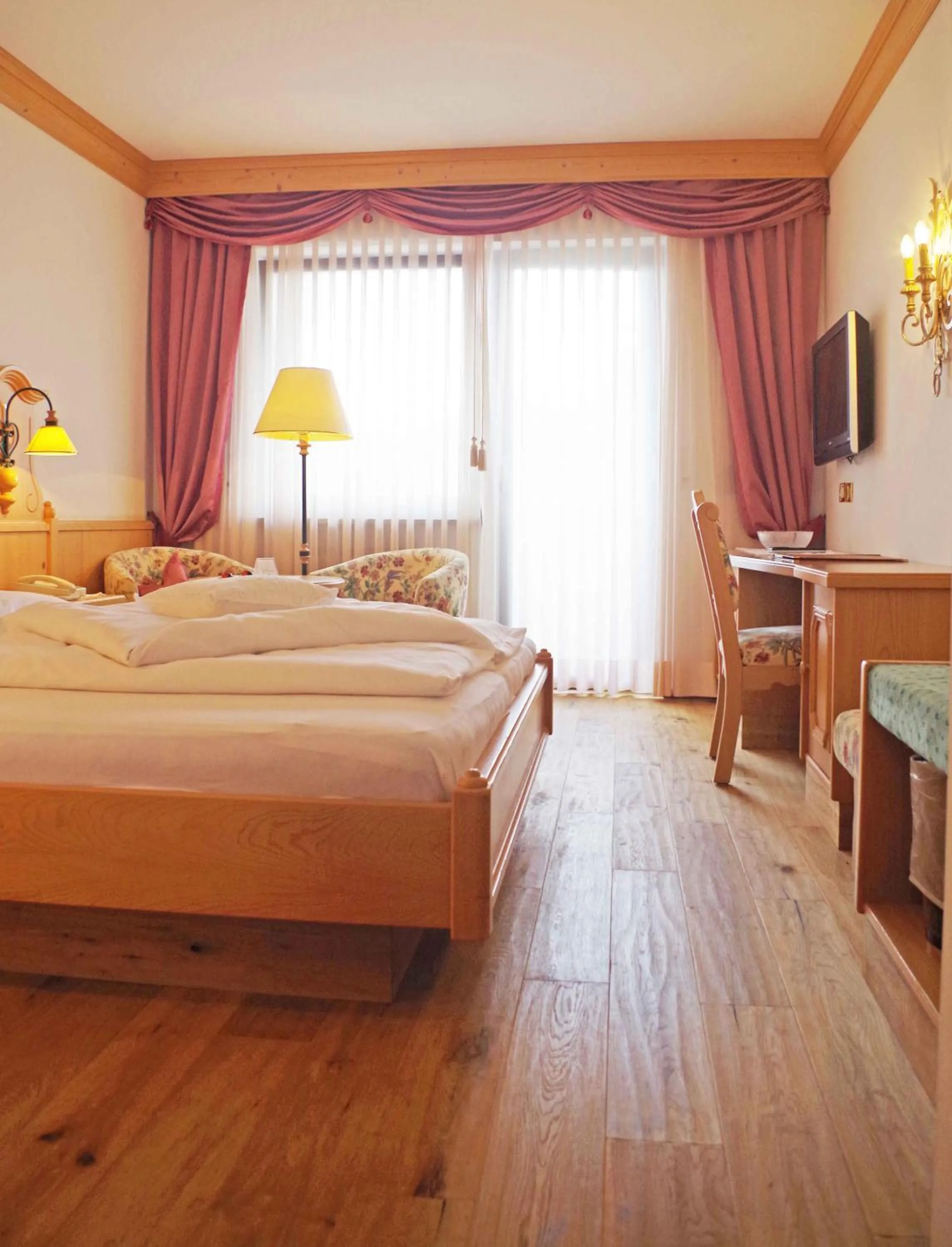 Photo of the whole room, Bed in Hotel Bergland