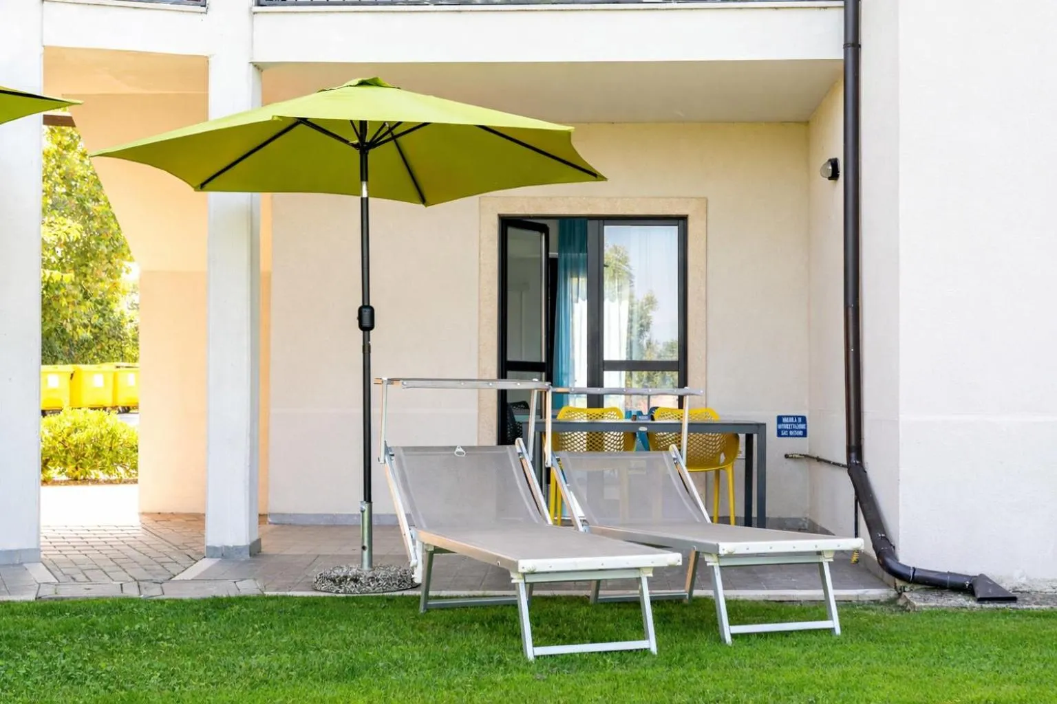 Day in Belvedere Village