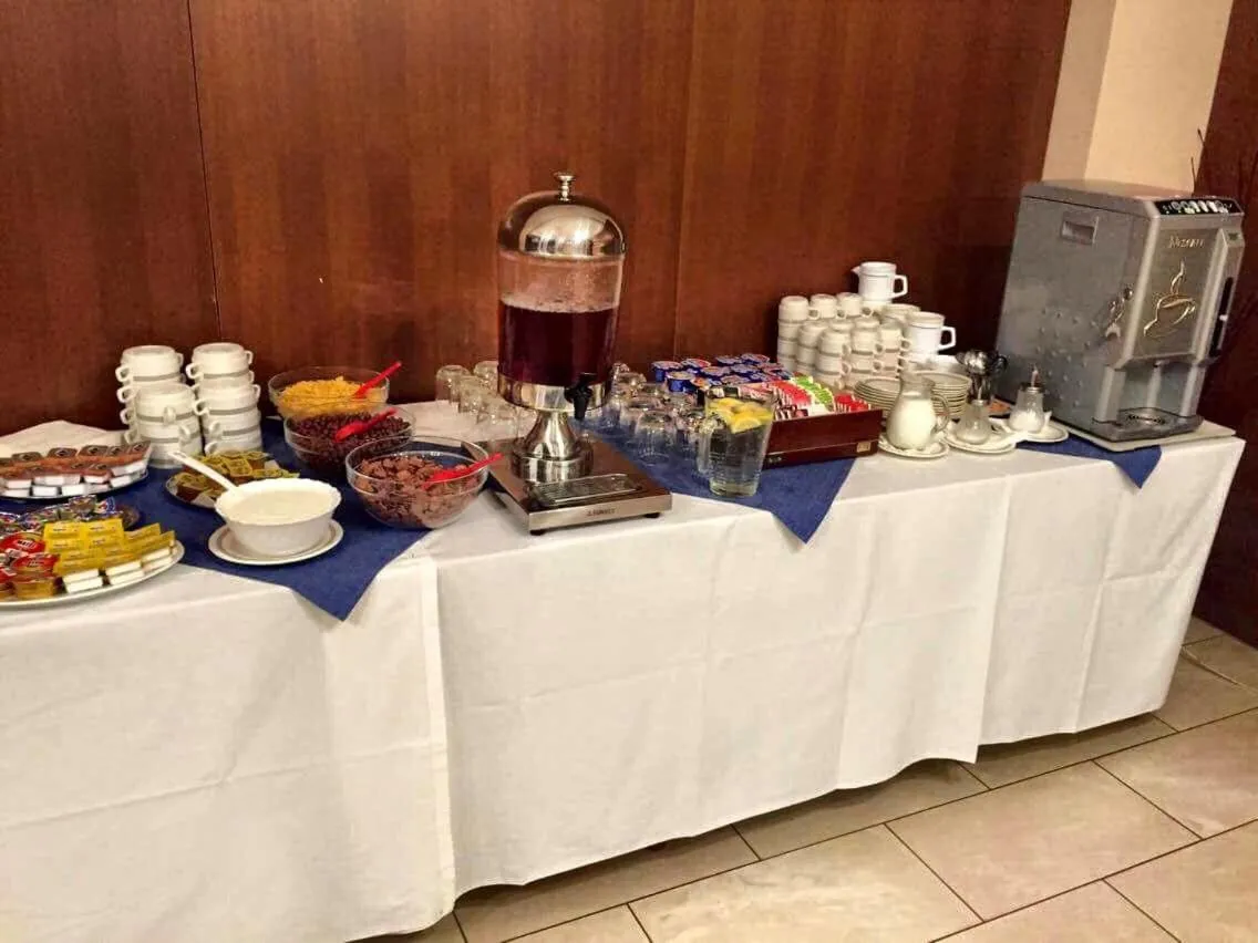 Buffet breakfast in Hotel Annahof