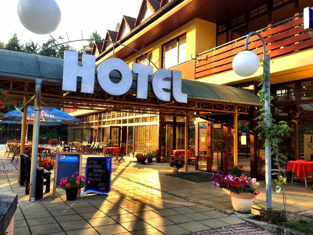 Facade/entrance in Hotel Annahof