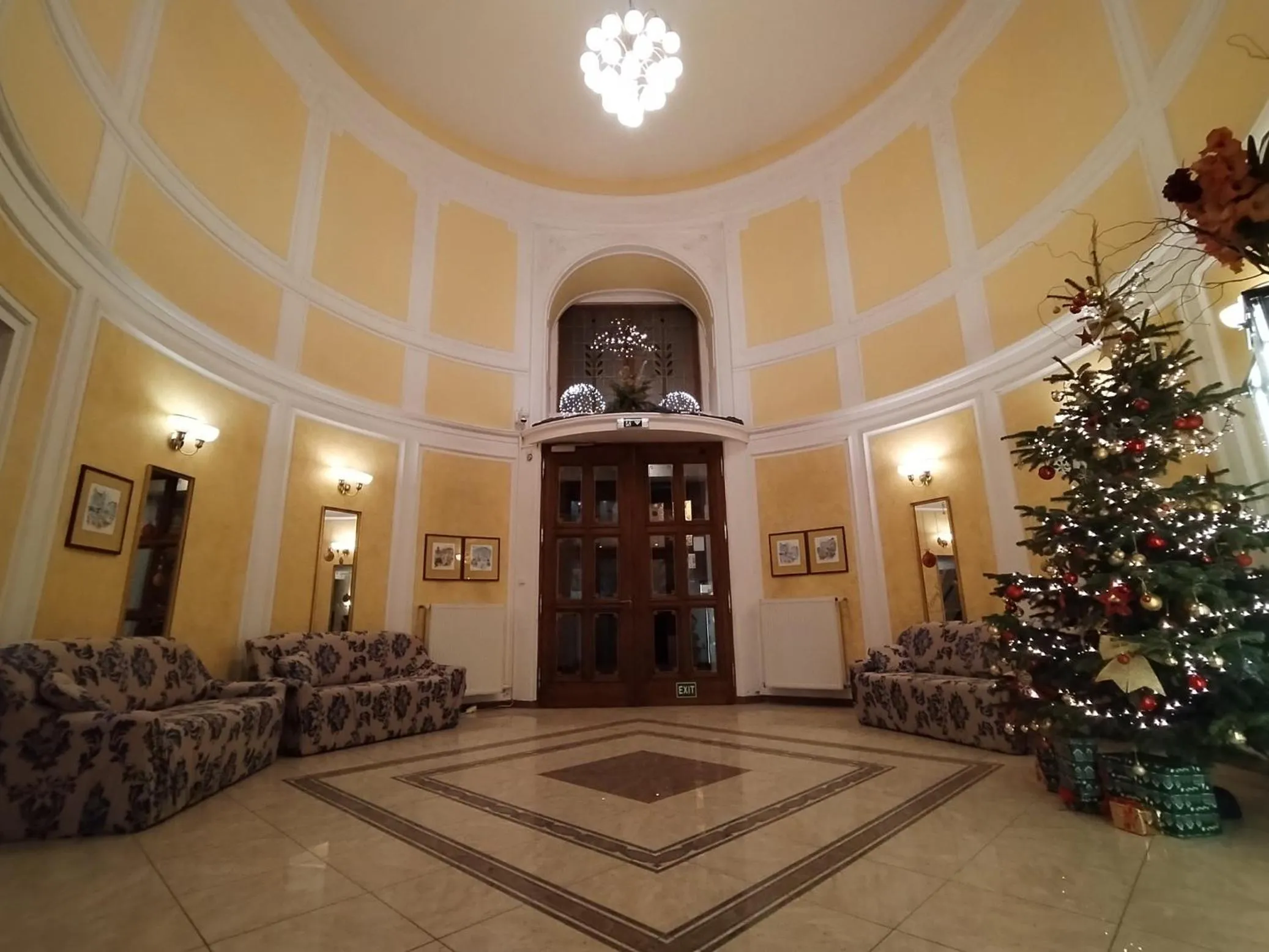 Lobby or reception in Hotel Flora