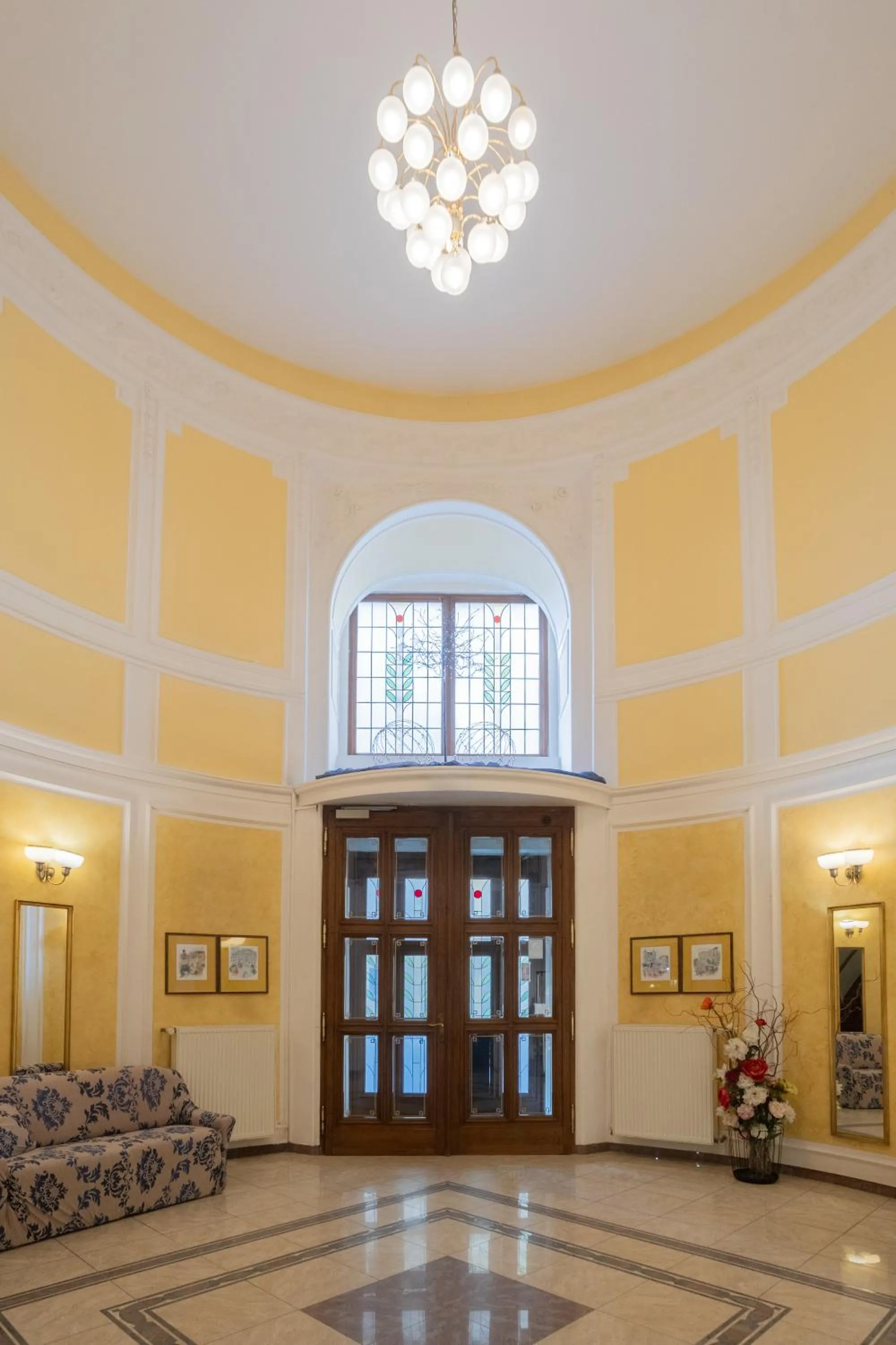 Lobby or reception in Hotel Flora