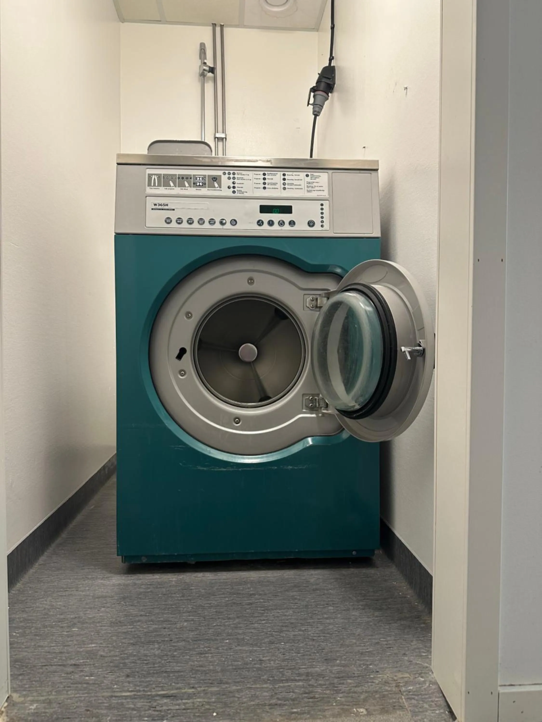 washing machine in Hostel by Bromma