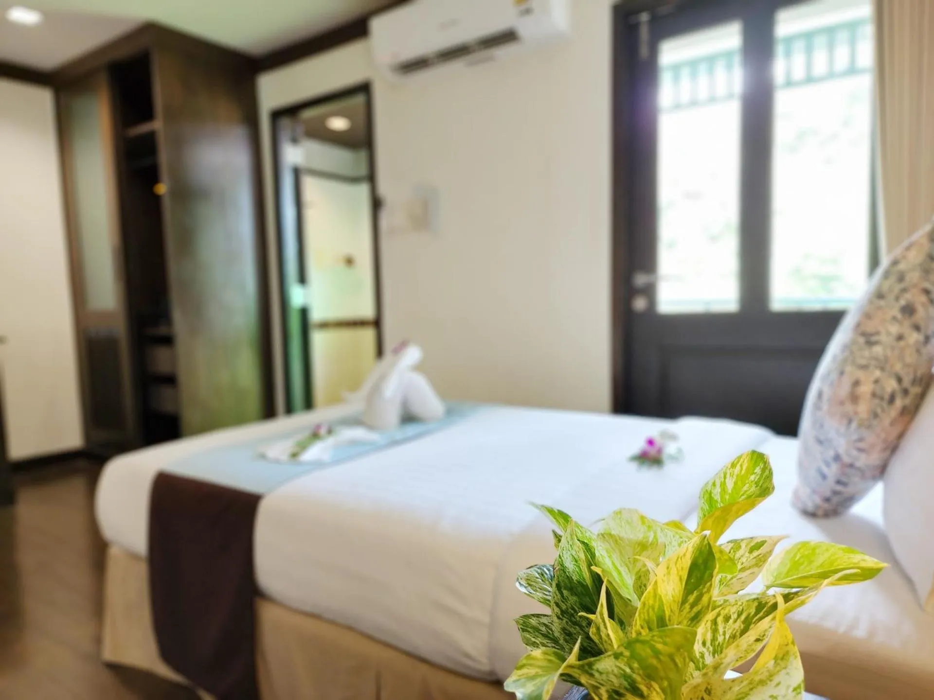 Bed in Lanta Mermaid Boutique House-Cozy Stay,Seaview, Delicious Breakfast,2 Minutes Walk to the Beach
