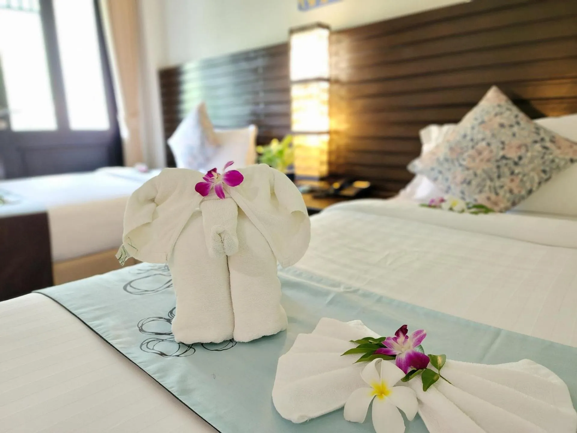 Bed in Lanta Mermaid Boutique House-Cozy Stay,Seaview, Delicious Breakfast,2 Minutes Walk to the Beach