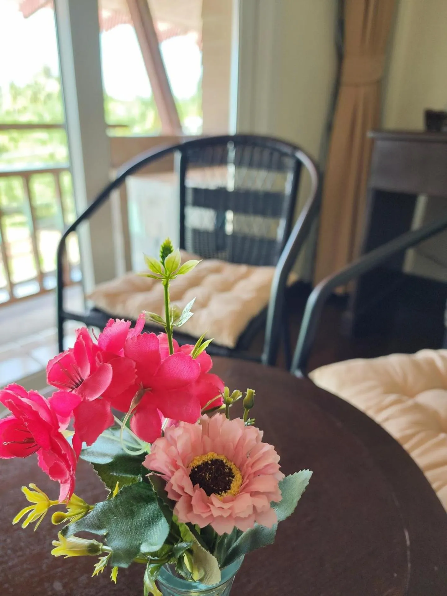 Seating area, Bed in Lanta Mermaid Boutique House-Cozy Stay,Seaview, Delicious Breakfast,2 Minutes Walk to the Beach