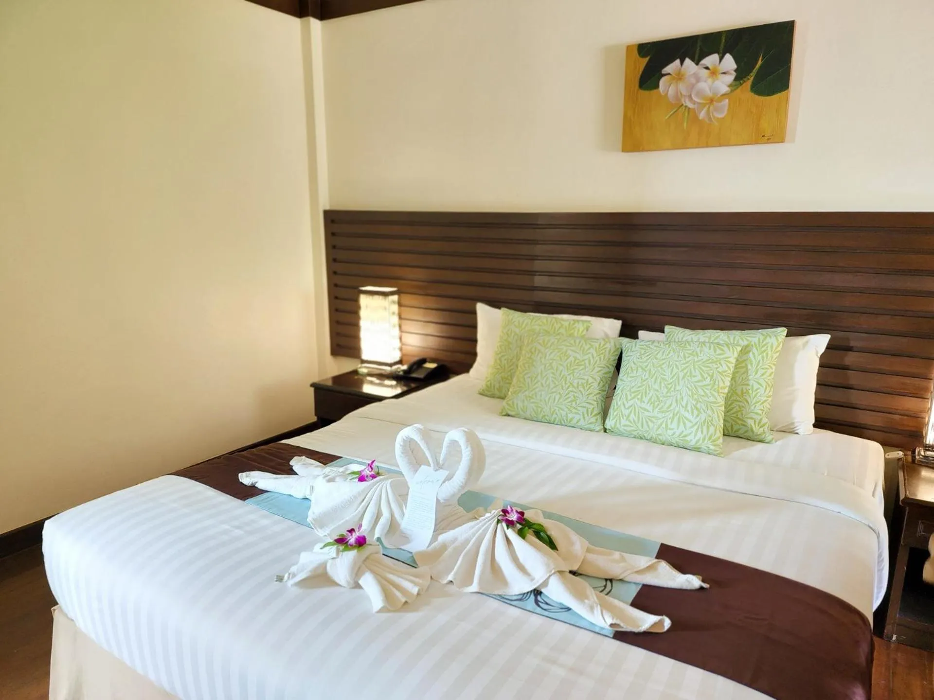 Bed in Lanta Mermaid Boutique House-Cozy Stay,Seaview, Delicious Breakfast,2 Minutes Walk to the Beach