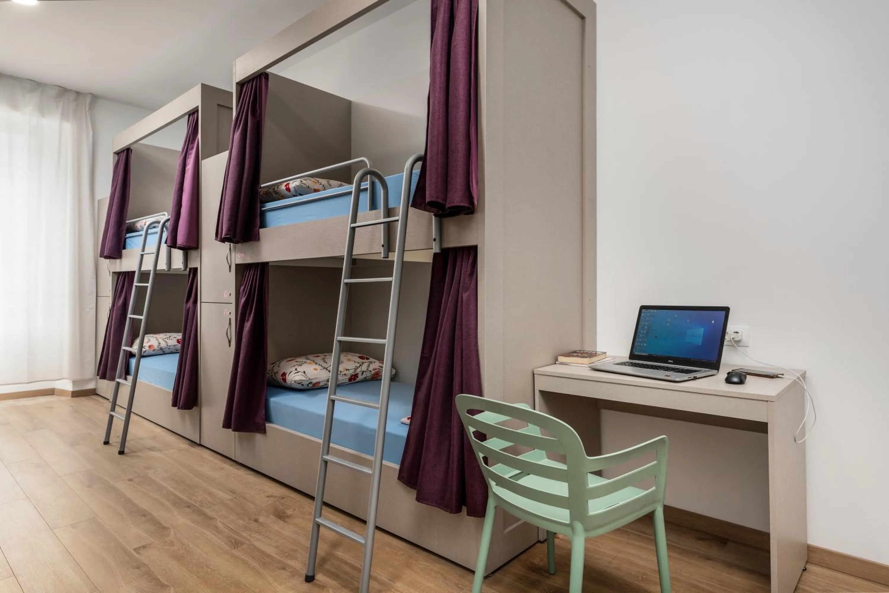 Hostel Antique
