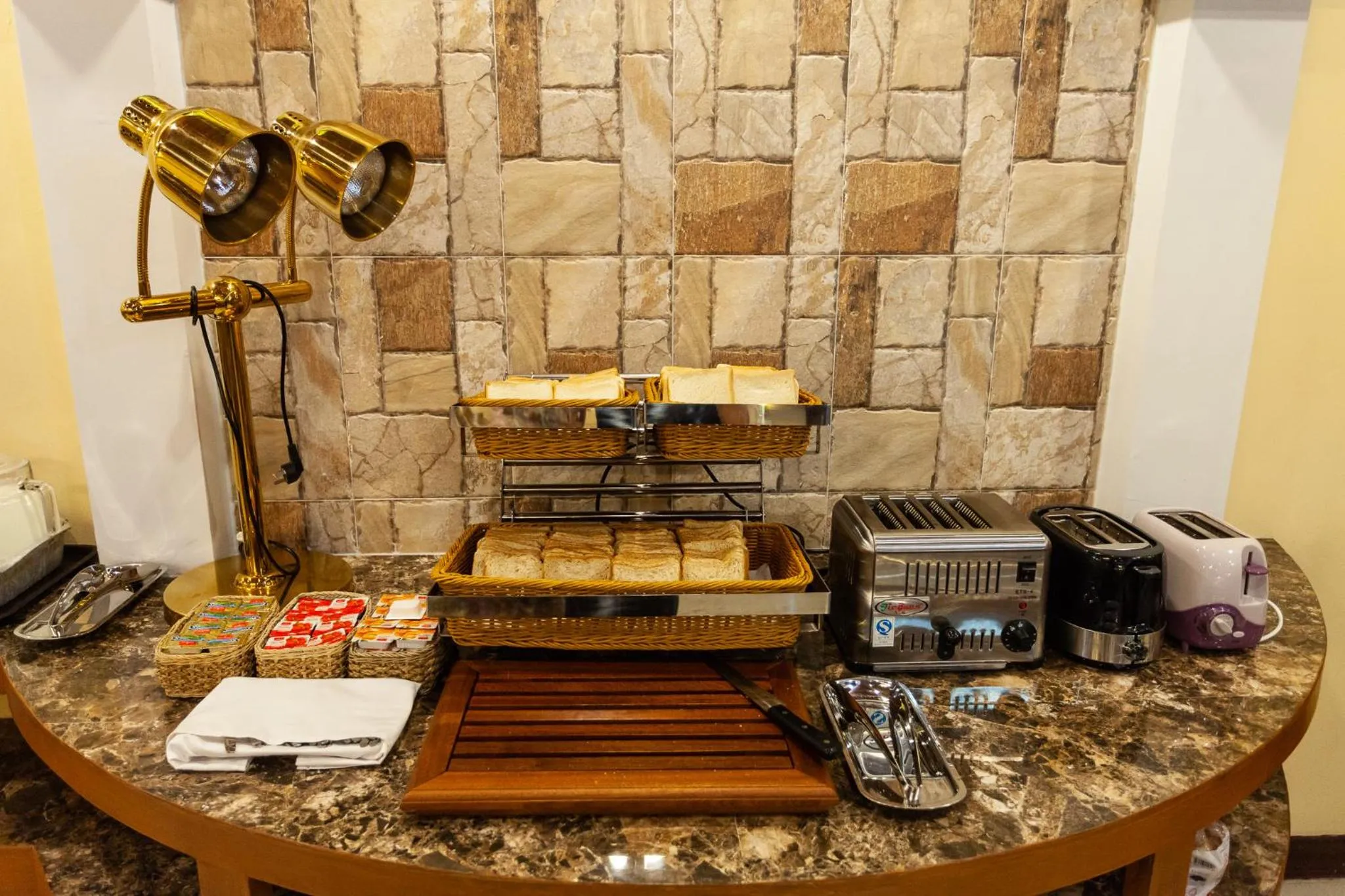 The Airport Greenery Hotel