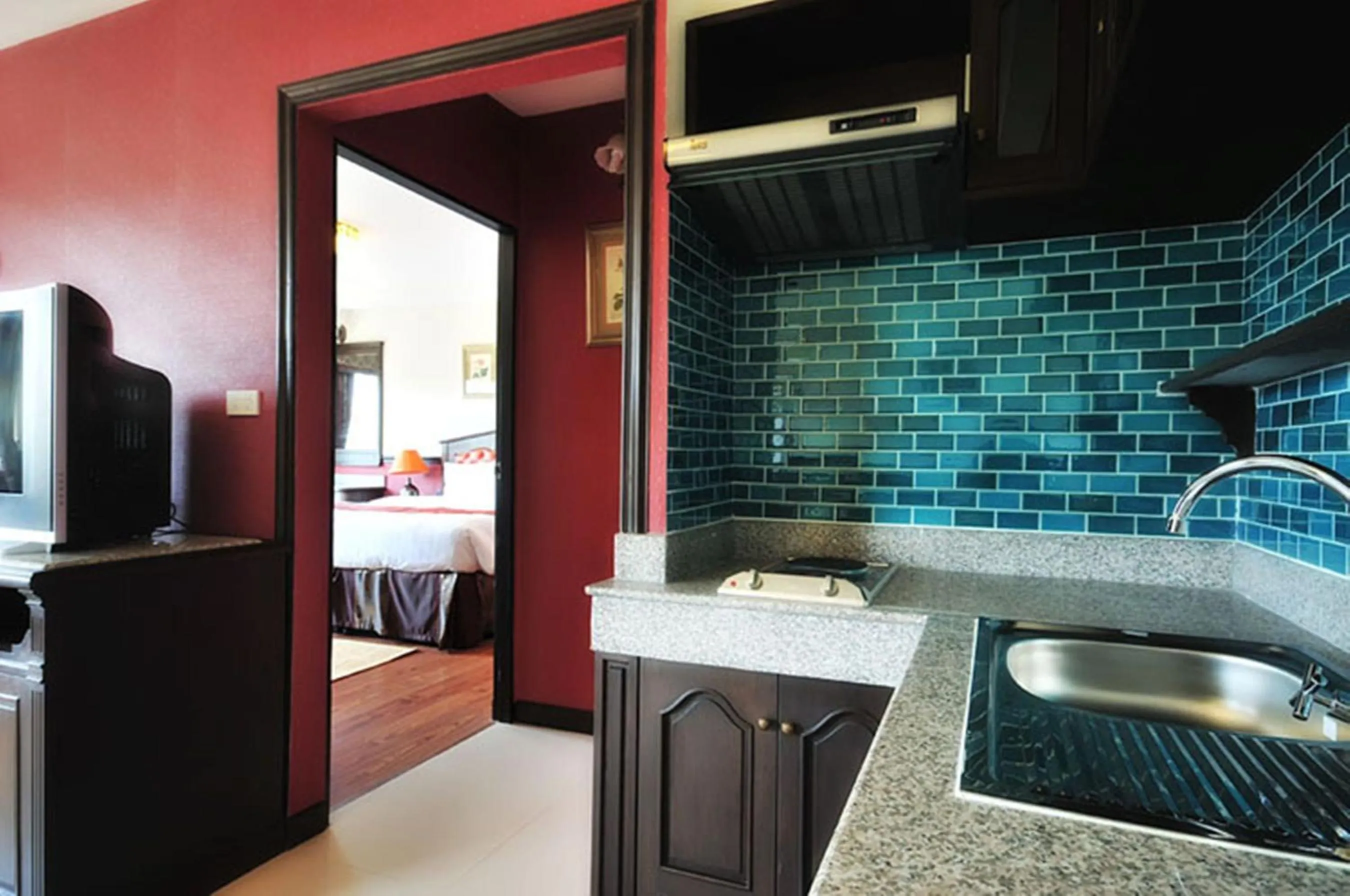 Kitchen or kitchenette in The Airport Greenery Hotel