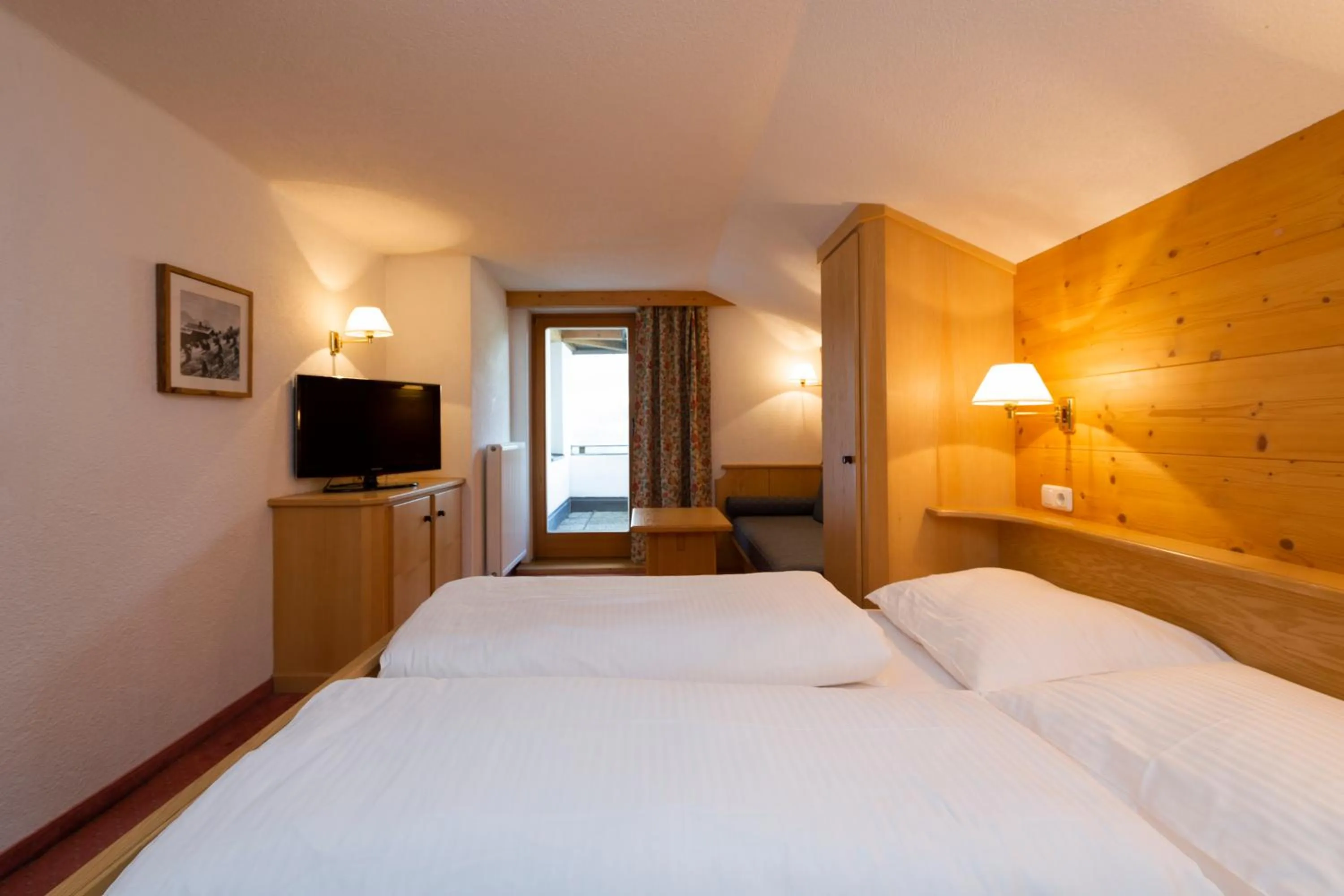 TV and multimedia, Bed in Hotel Bergkranz