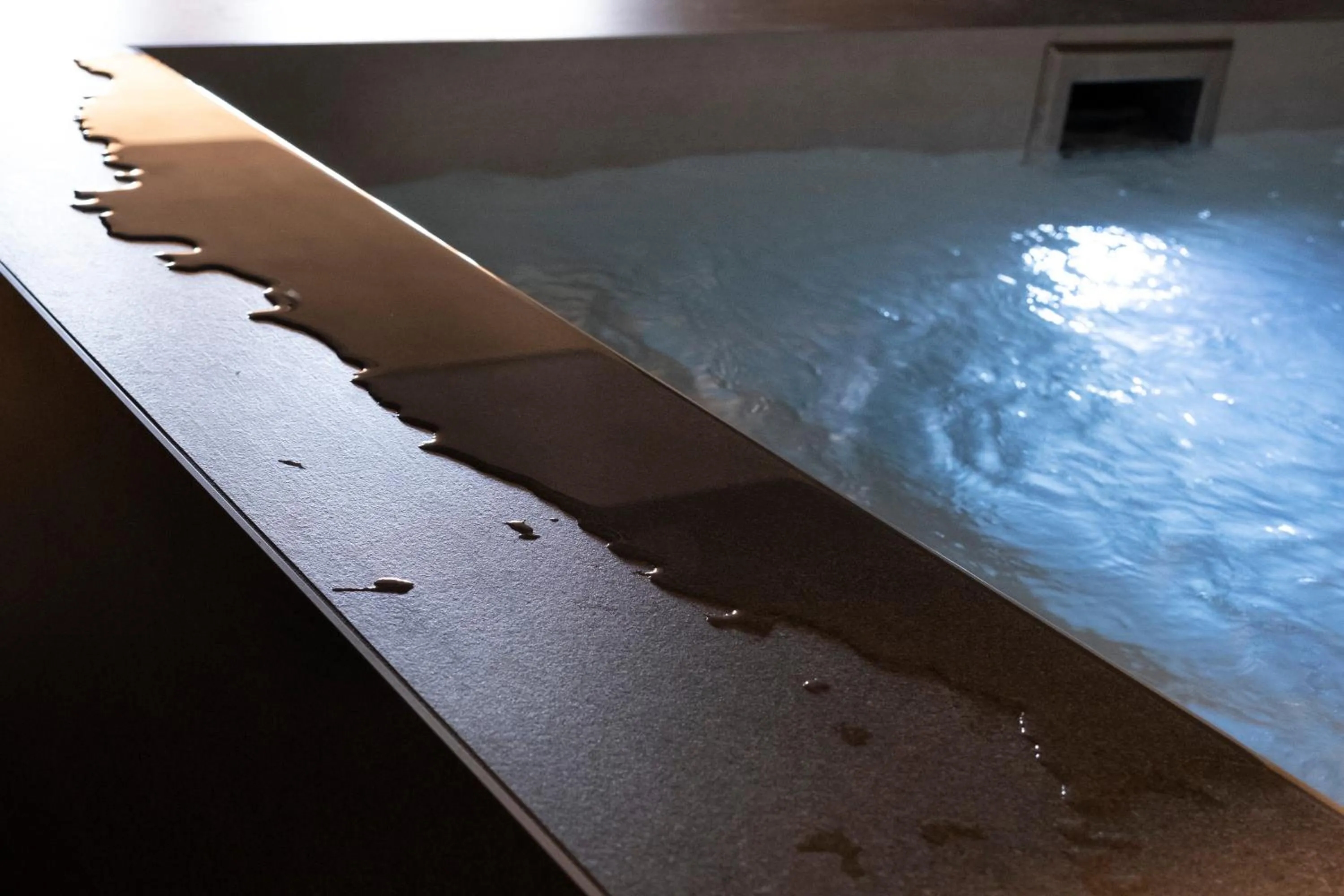 Hot Tub in Hotel Del Lago Piediluco Active & SPA