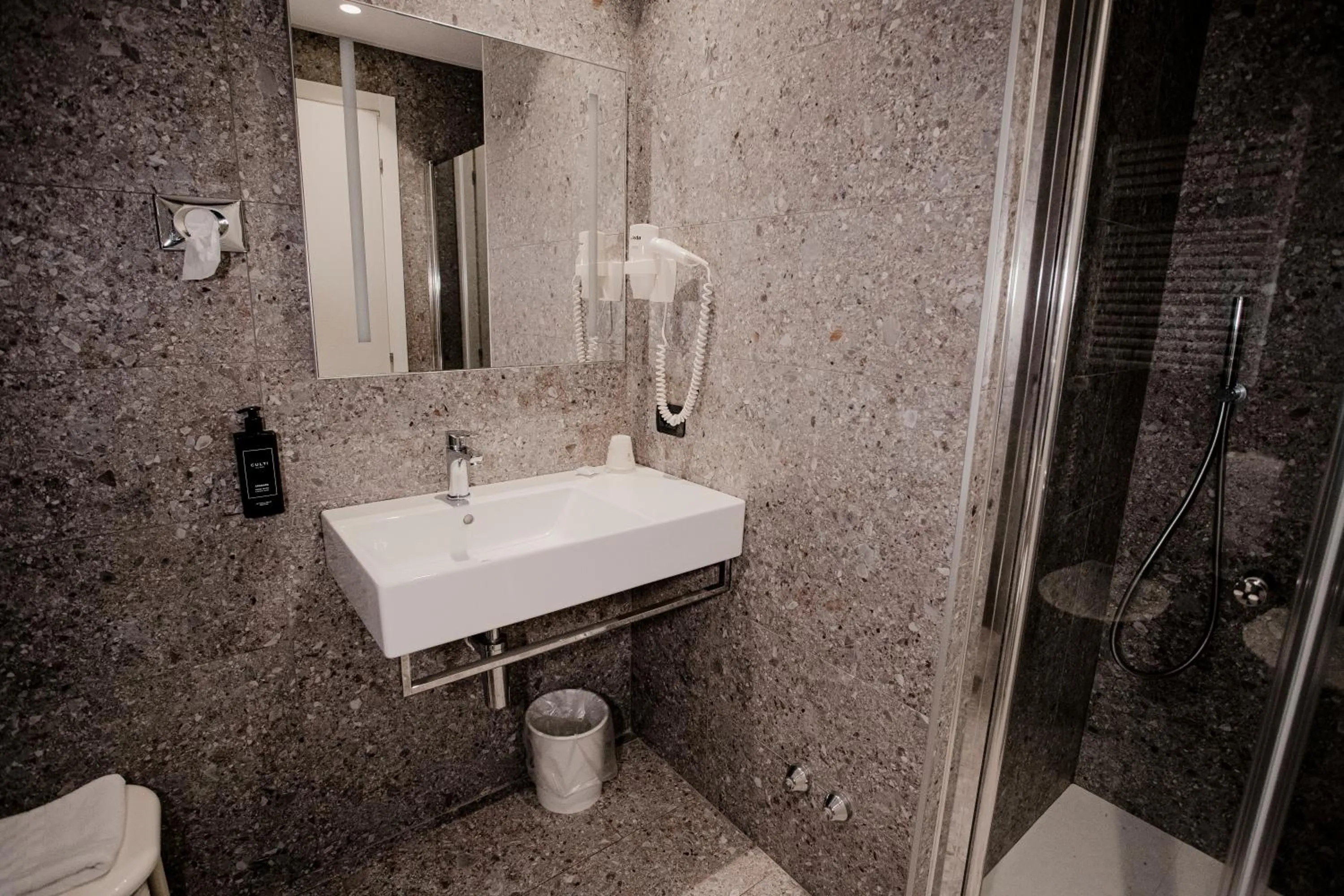 Shower in Hotel Del Lago Piediluco Active & SPA