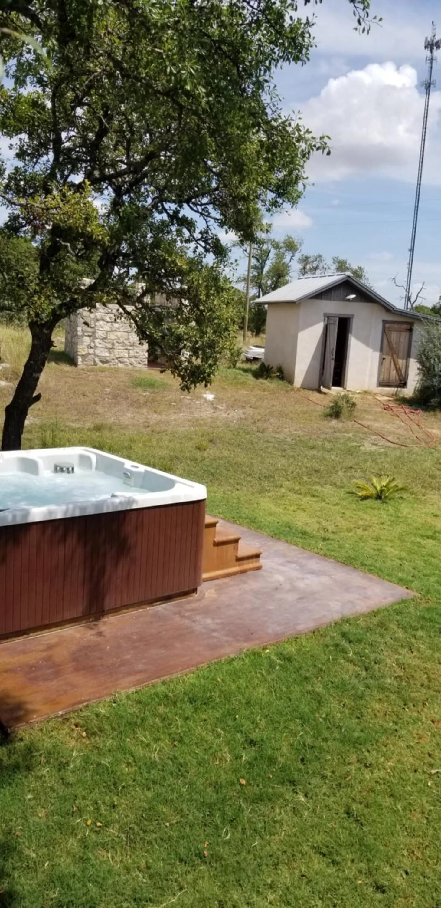 Breezy Hills Cottages - Hill Top Cottage