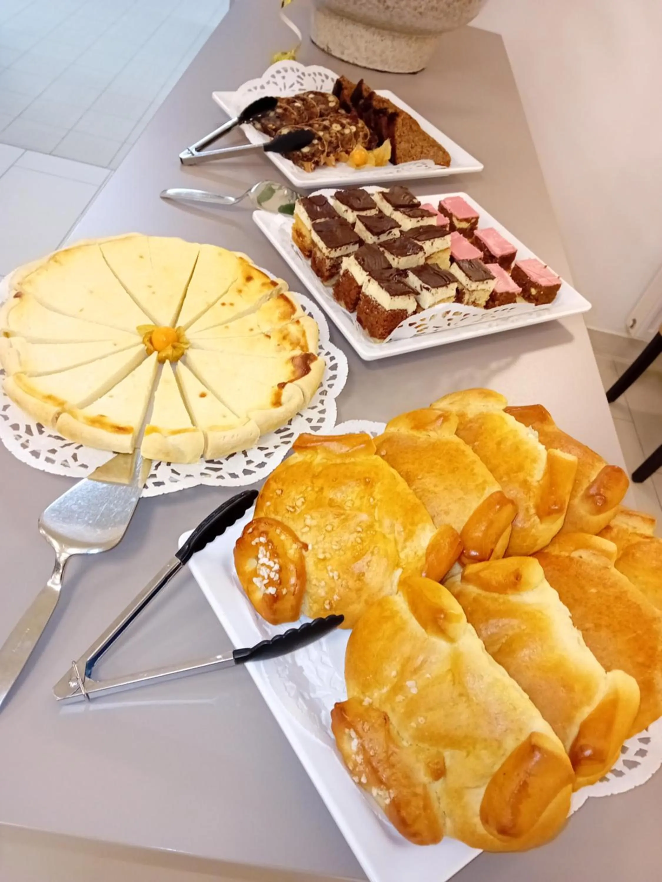 Breakfast in Hotel Garni Colora