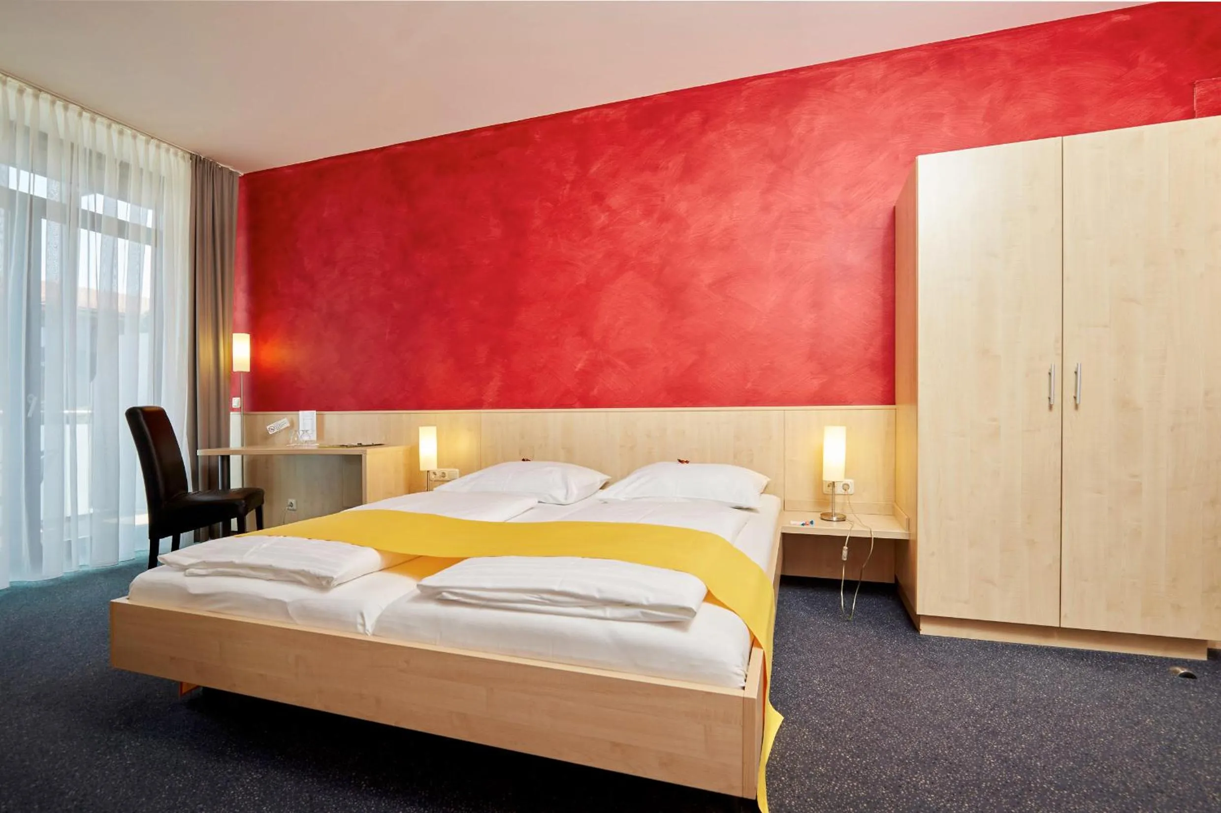 Photo of the whole room, Bed in Hotel Garni Colora