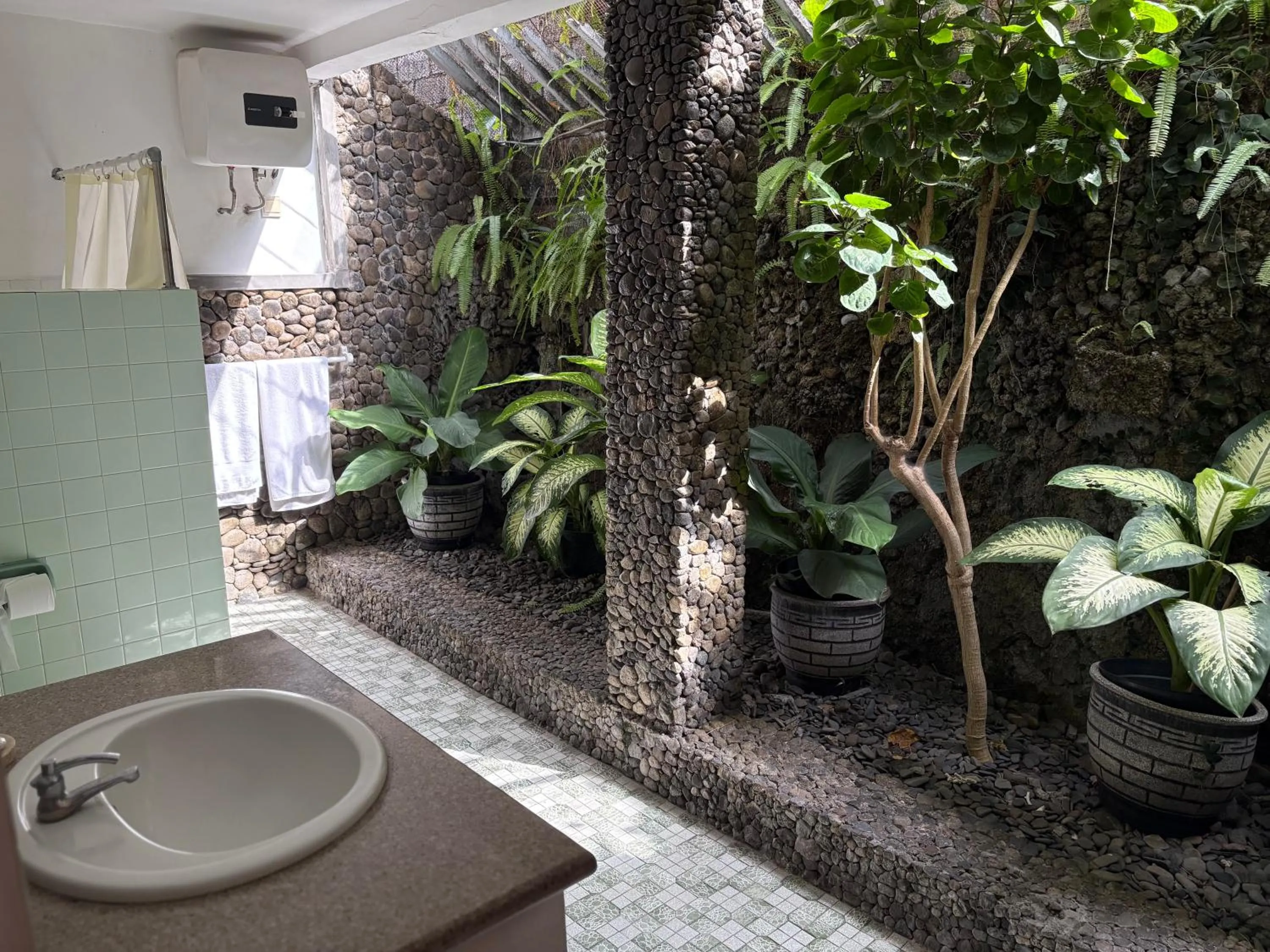 Property building in Raja Gardens Hotel