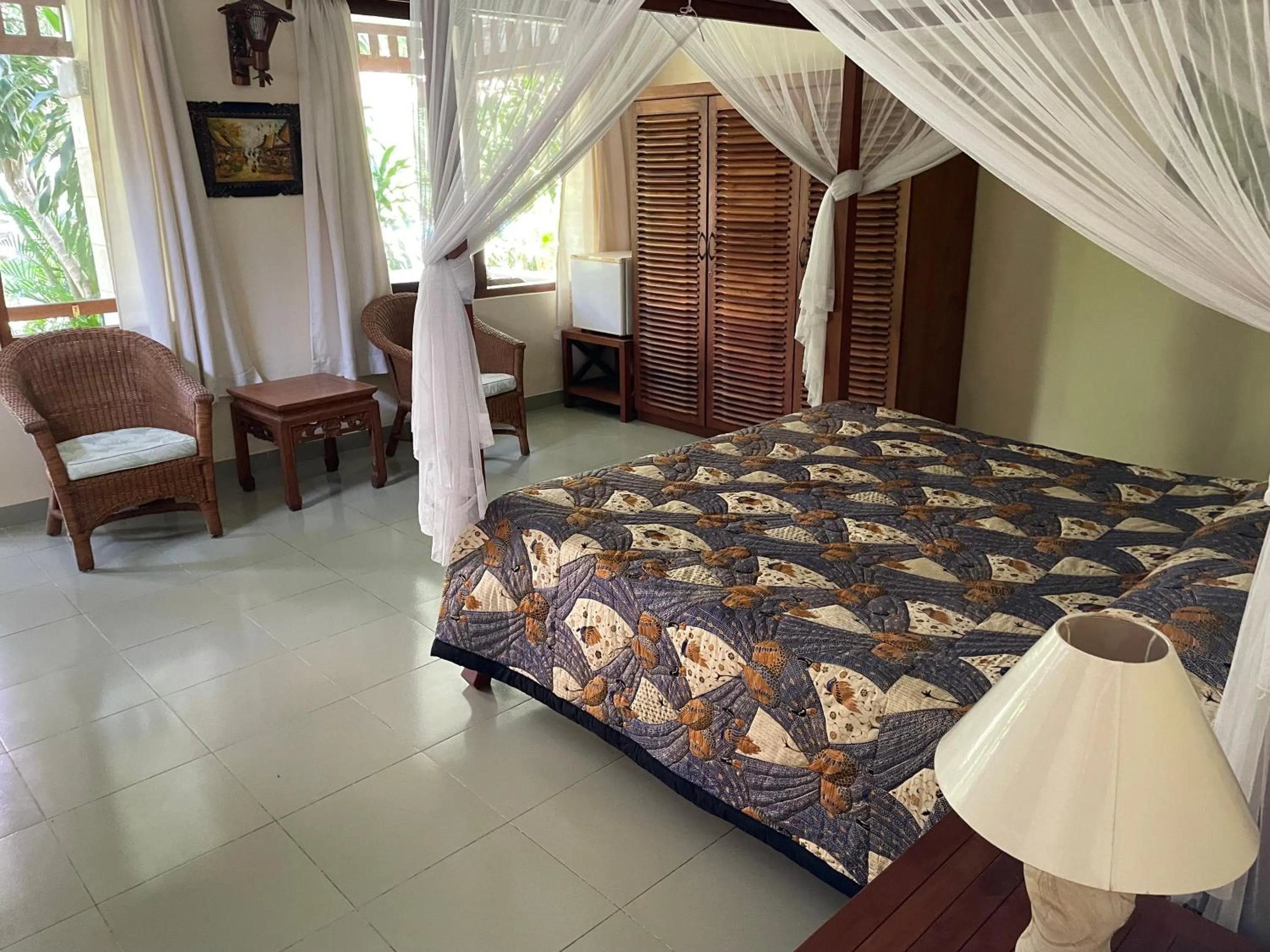 Property building, Bed in Raja Gardens Hotel