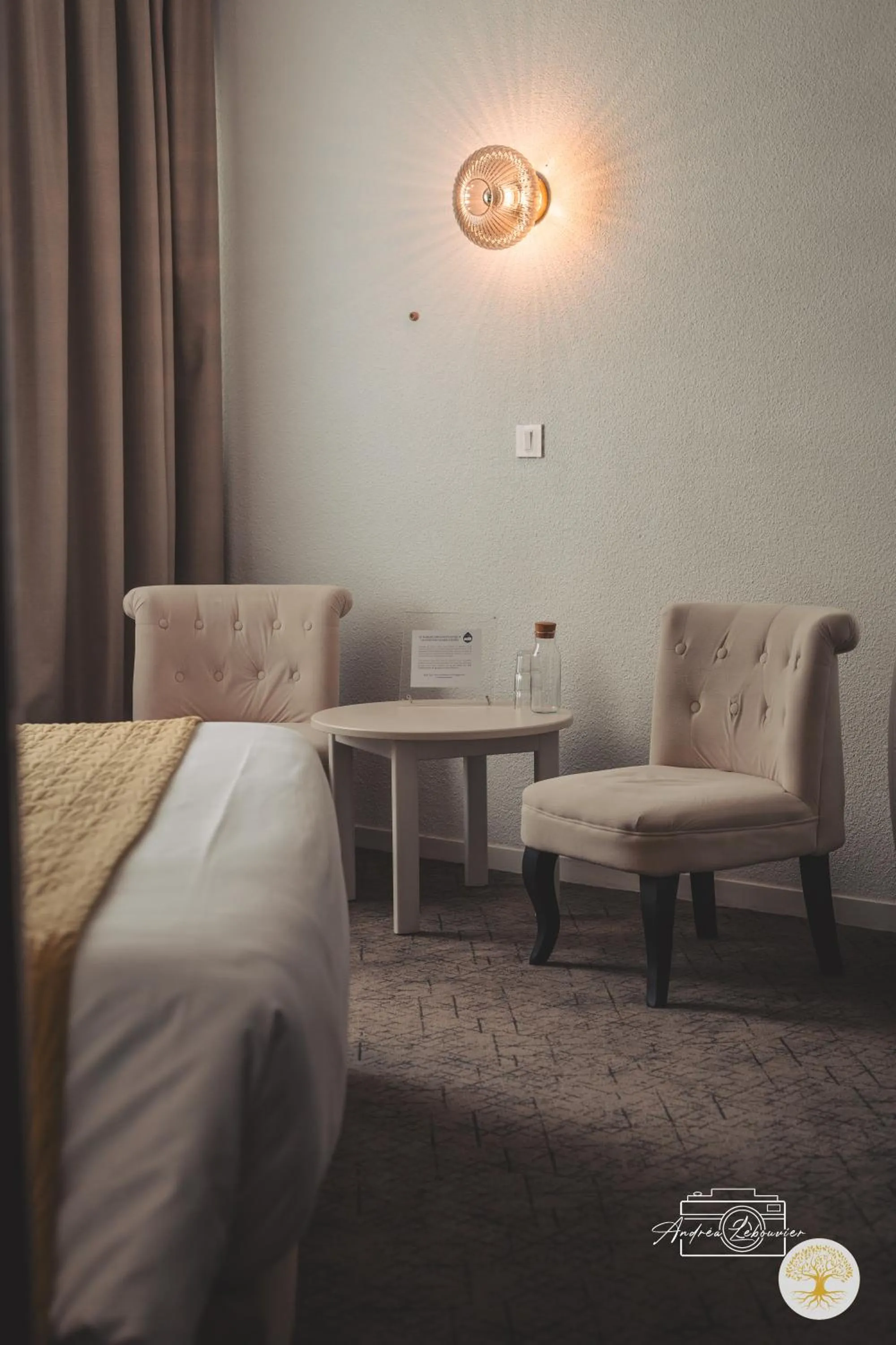 Seating area, Bed in Hotel Chantereyne