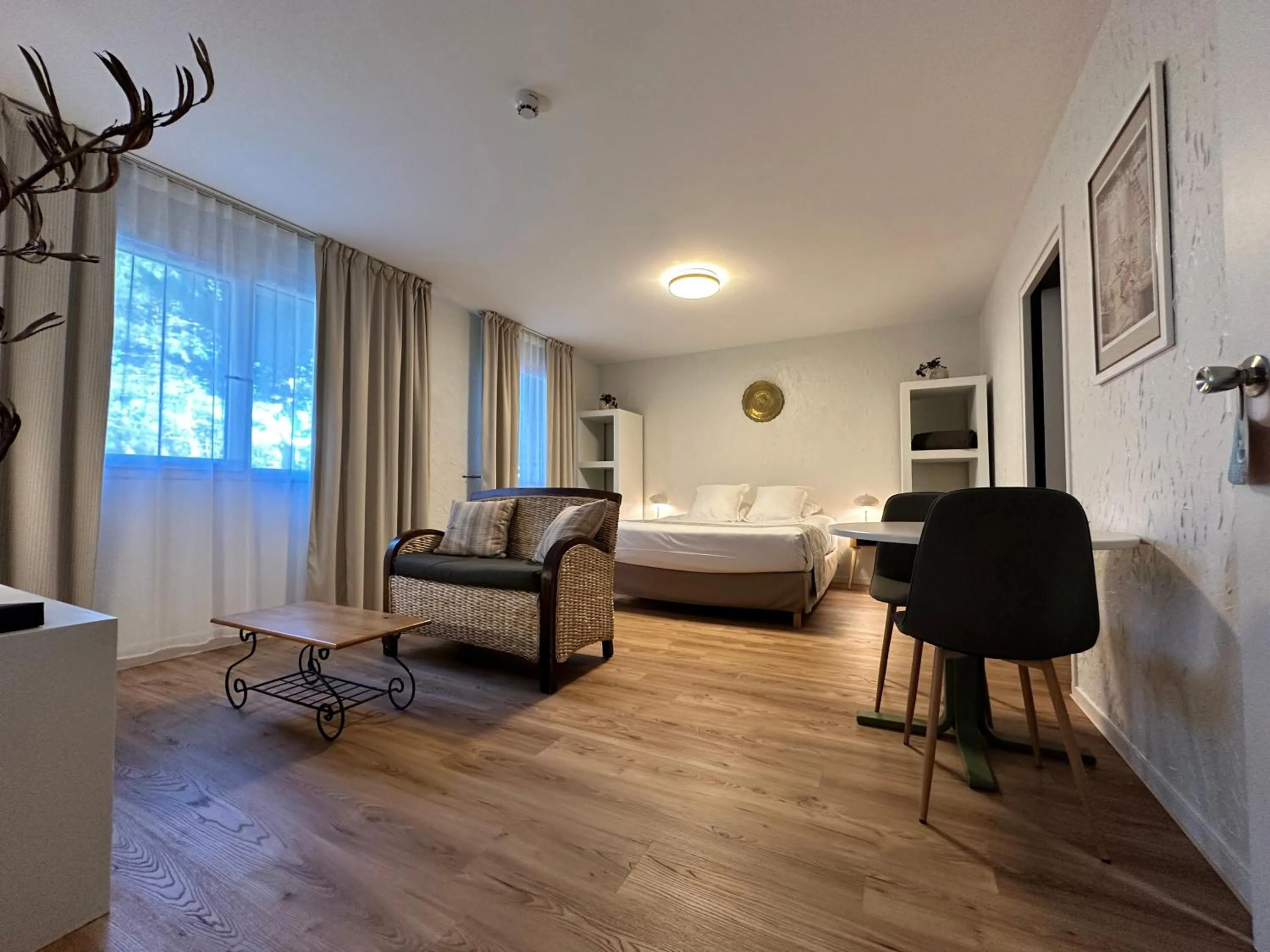 Seating area, Bed in Hotel Chantereyne