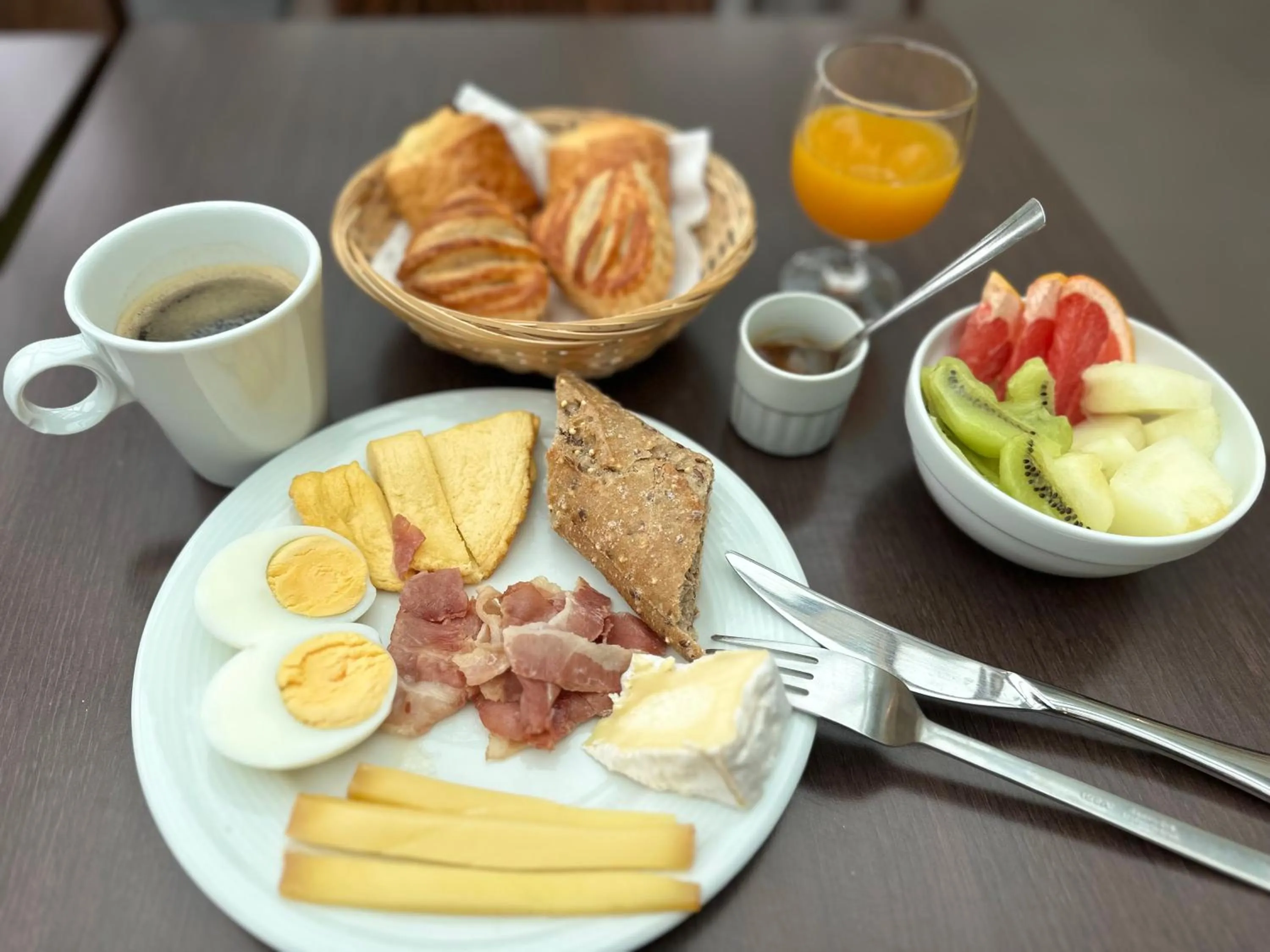 Breakfast in Hotel Chantereyne