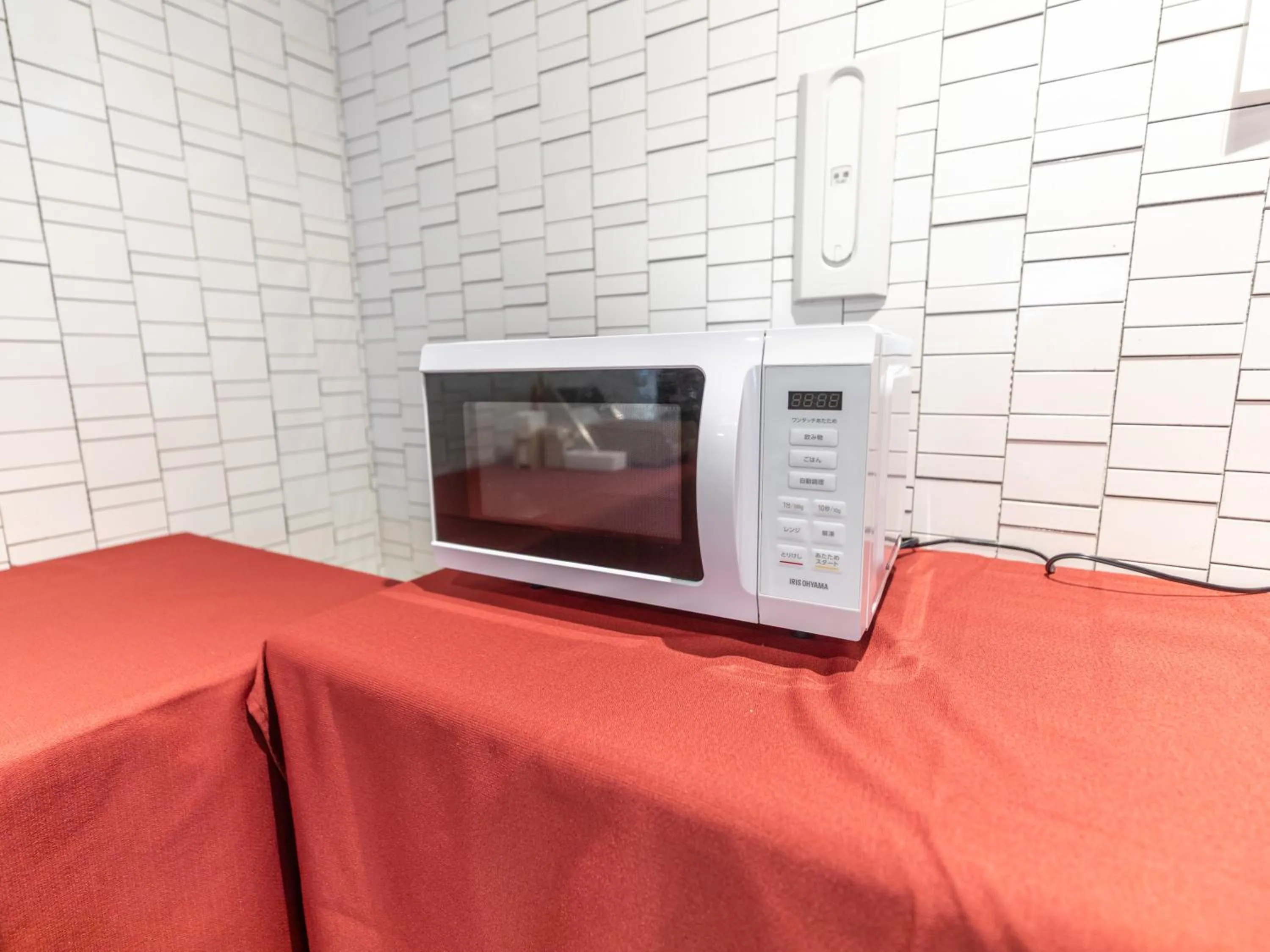 microwave in Hotel Excellence Enmachi Ekimae