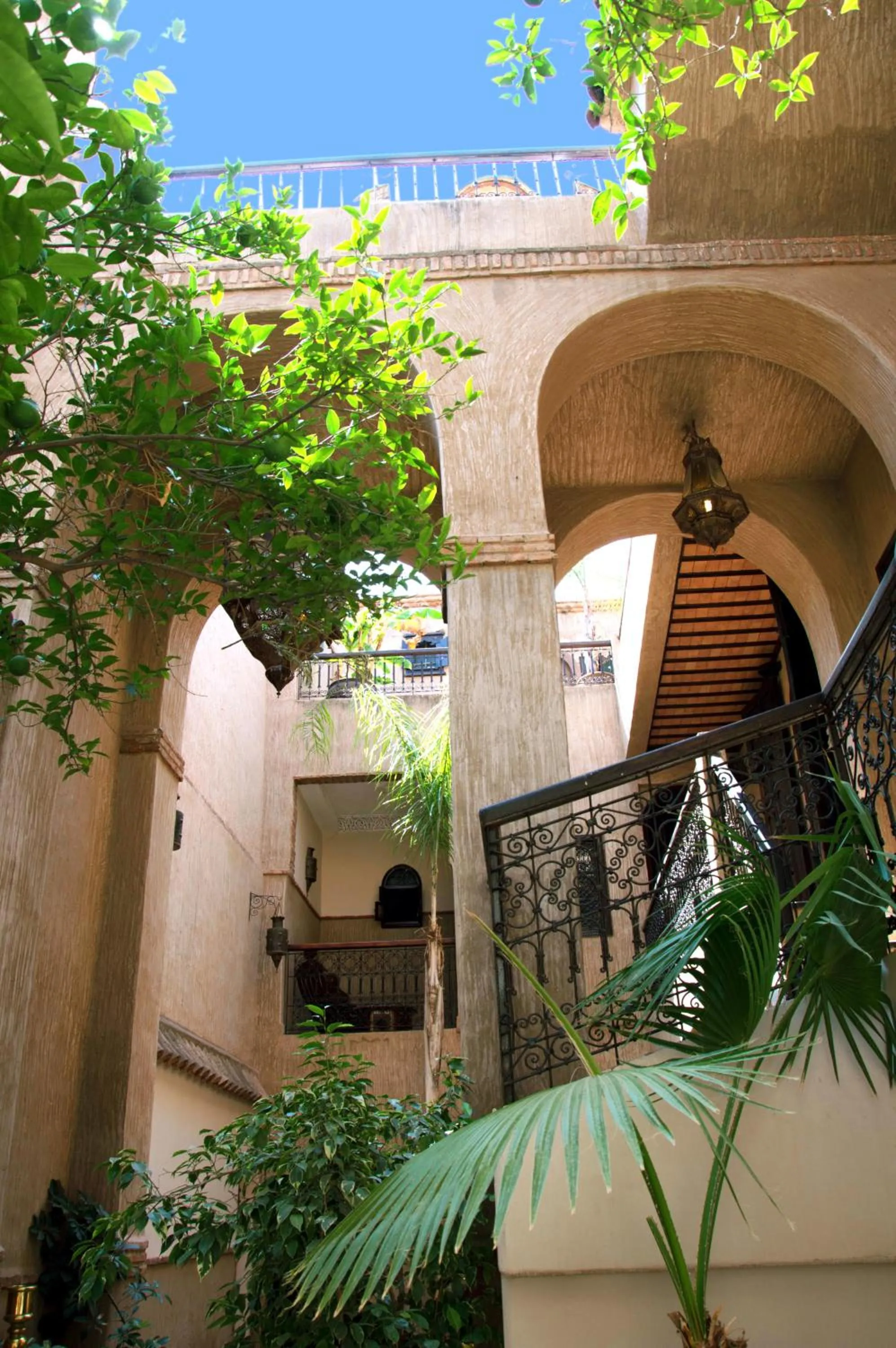 Property building in Riad Palmier
