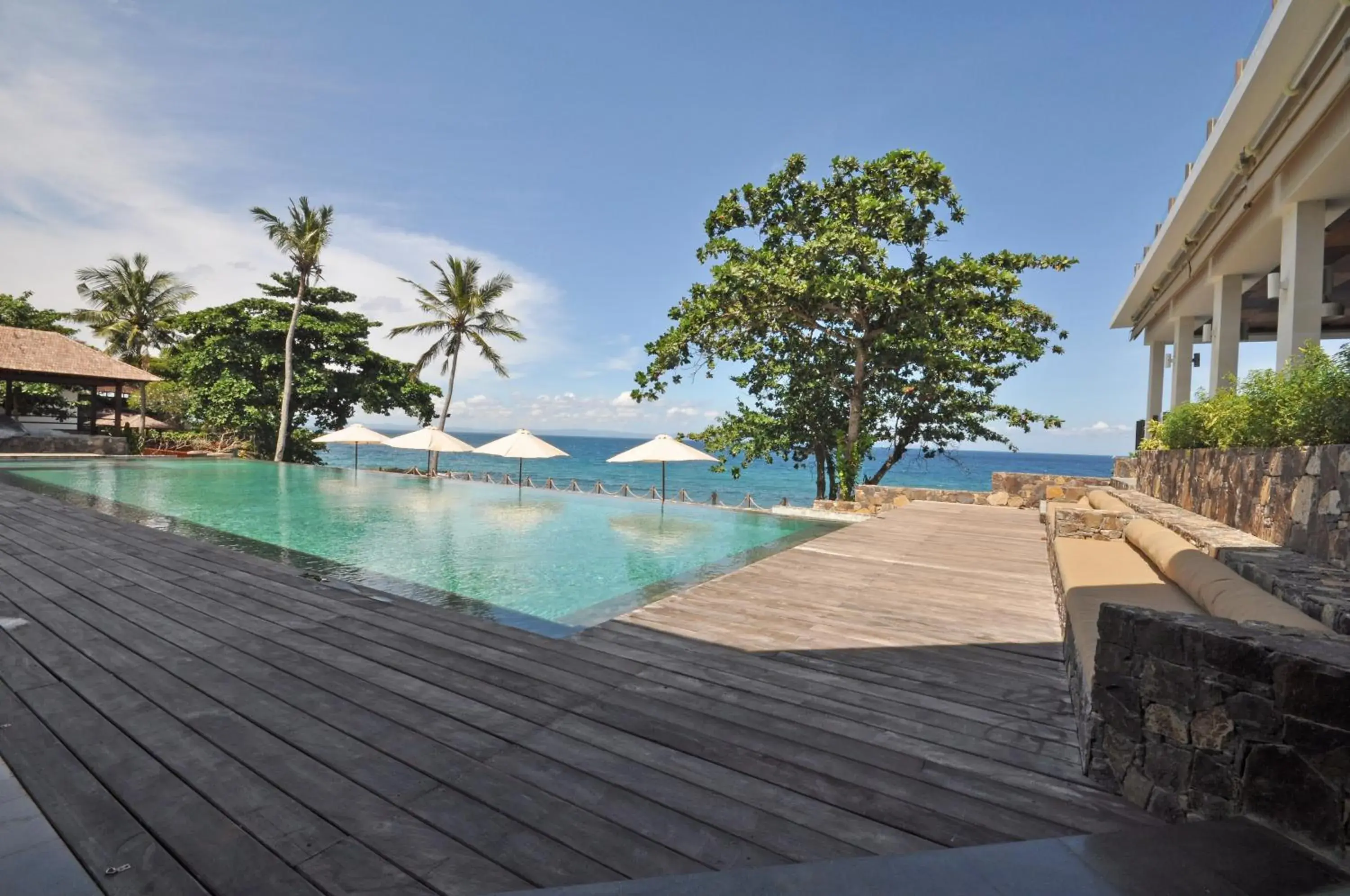 Lounge or bar in Rajavilla Lombok Resort - Seaside Serenity Lounge or bar in Rajavilla Lombok Resort - Seaside Serenity