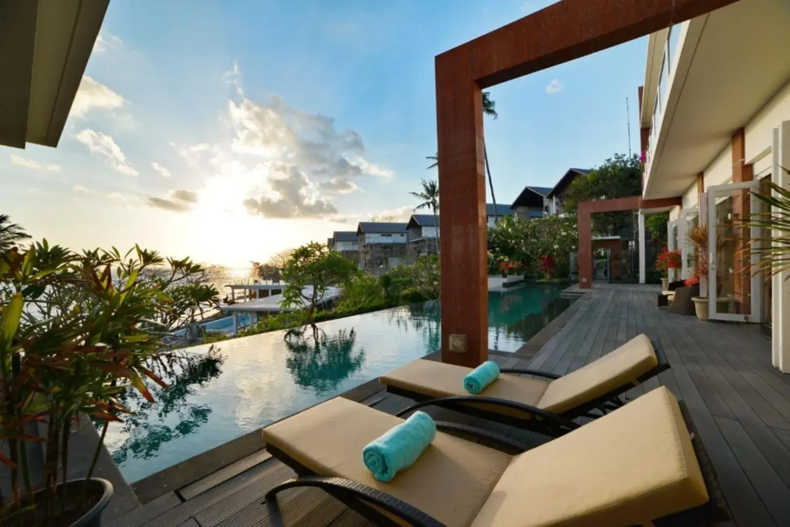 Swimming pool in Rajavilla Lombok Resort - Seaside Serenity Swimming pool in Rajavilla Lombok Resort - Seaside Serenity