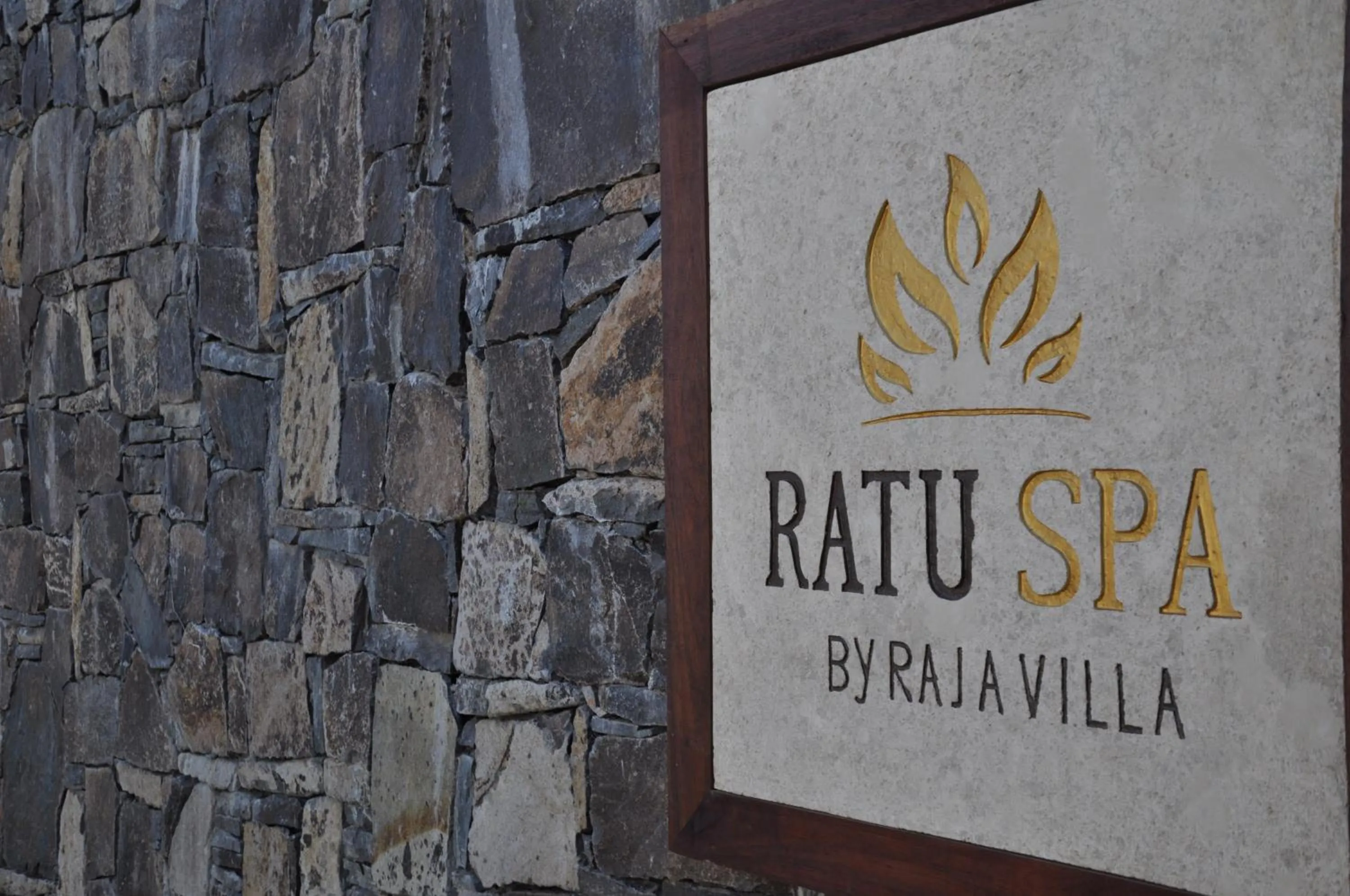 Spa and wellness centre/facilities in Rajavilla Lombok Resort - Seaside Serenity