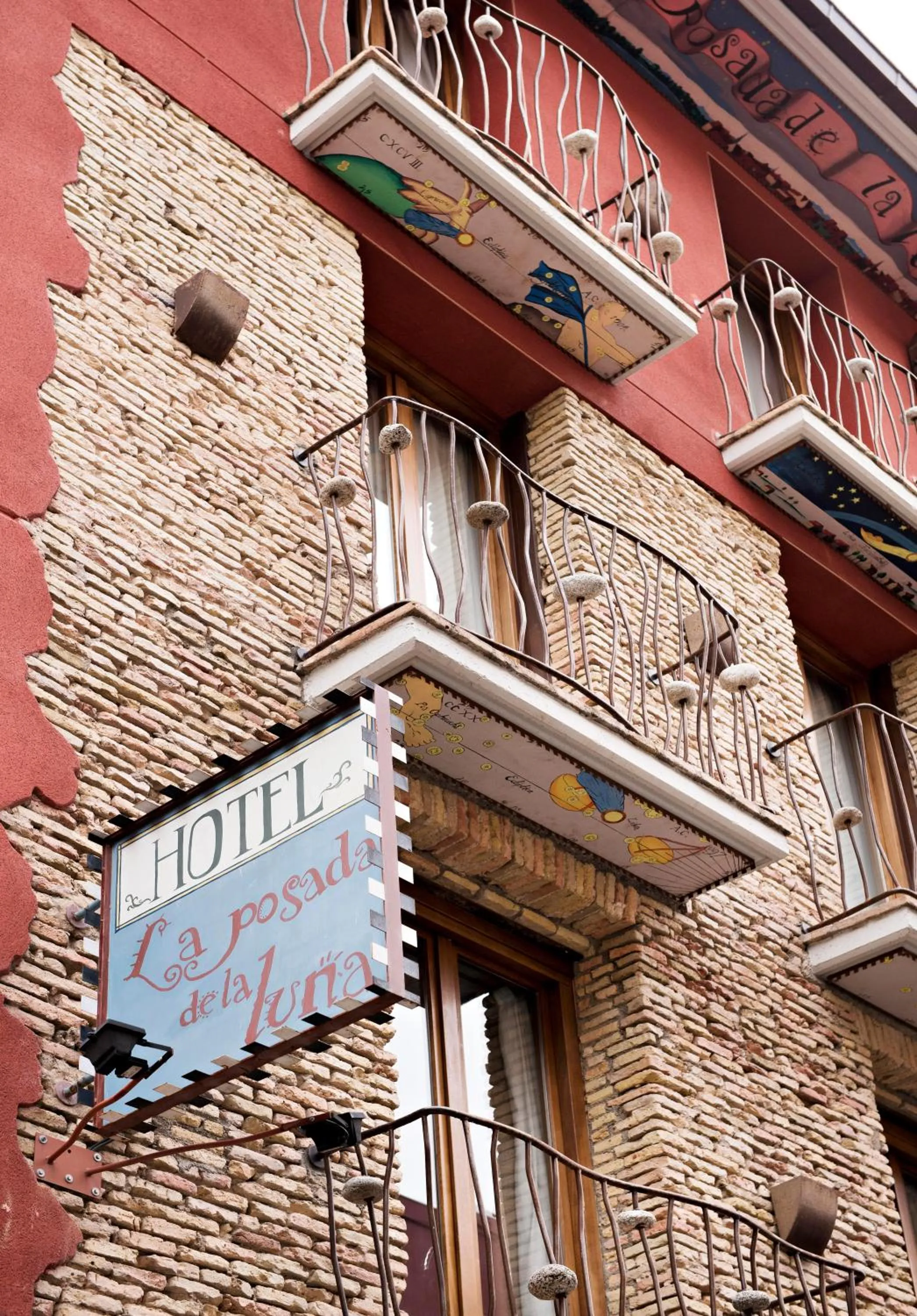 Property logo or sign in Hospedium Hotel Posada De La Luna