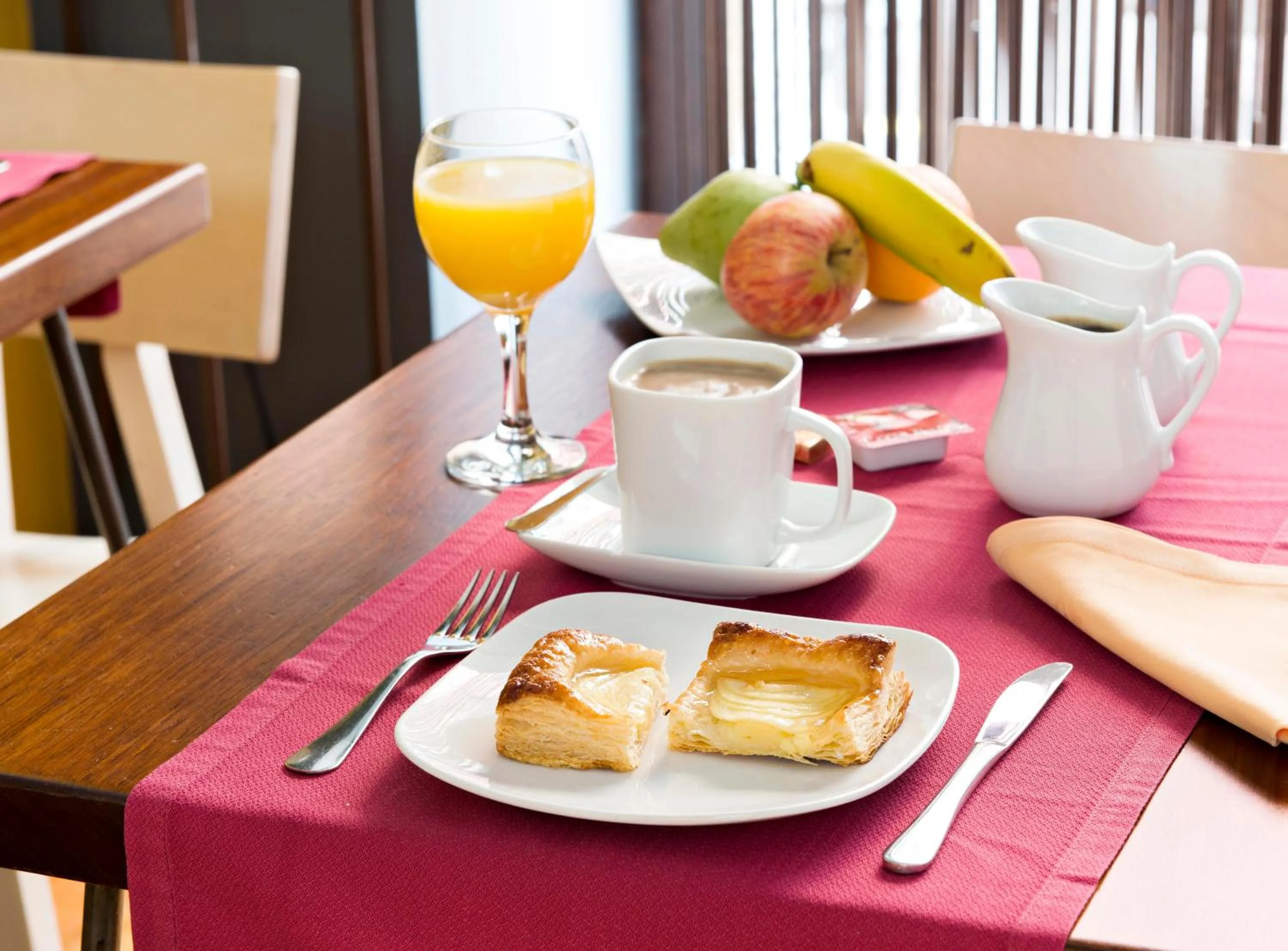 Breakfast in Hospedium Hotel Posada De La Luna