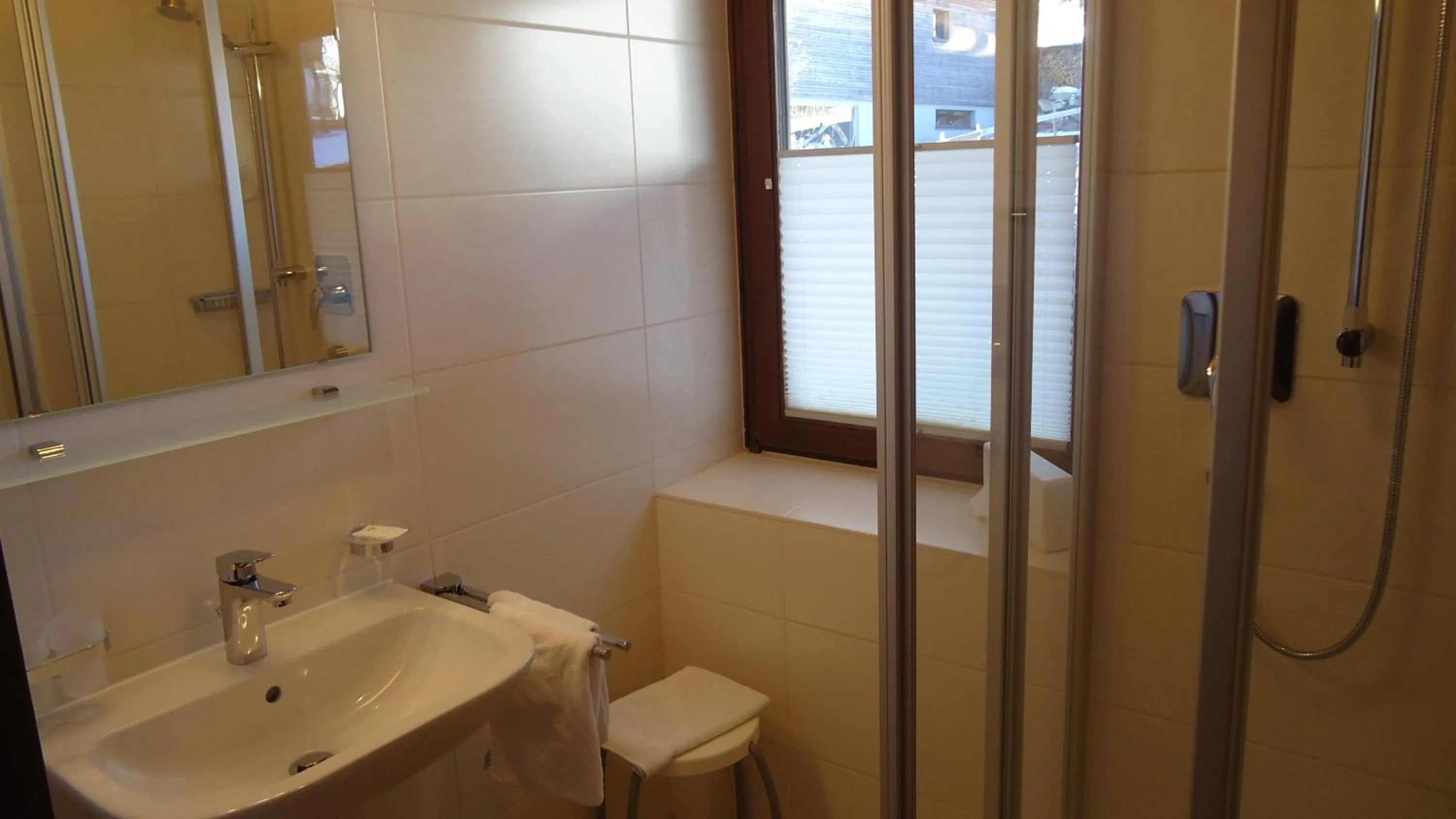 Bathroom in Landhaus Klausnerhof Hotel Garni