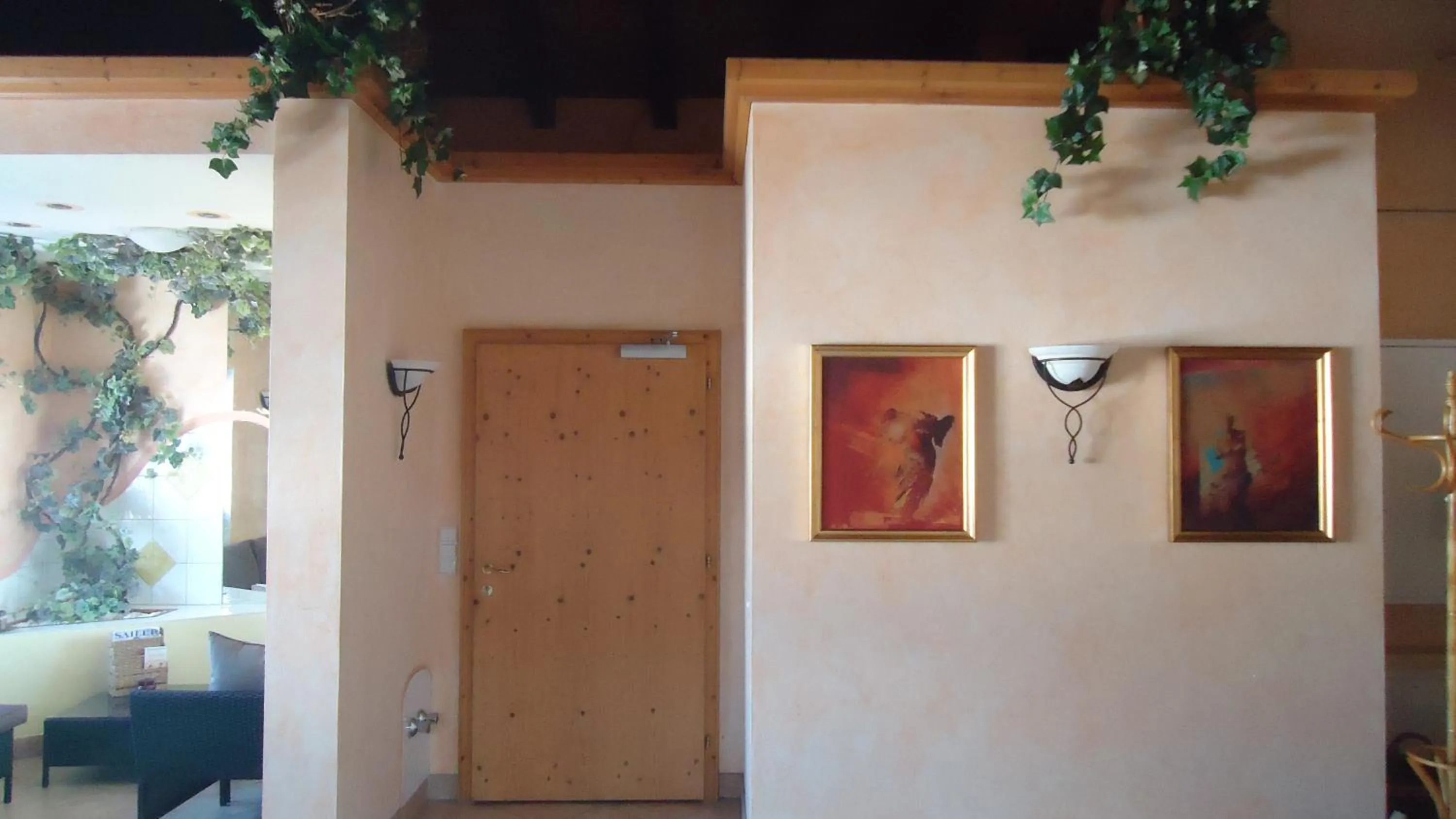 Spa and wellness centre/facilities in Landhaus Klausnerhof Hotel Garni