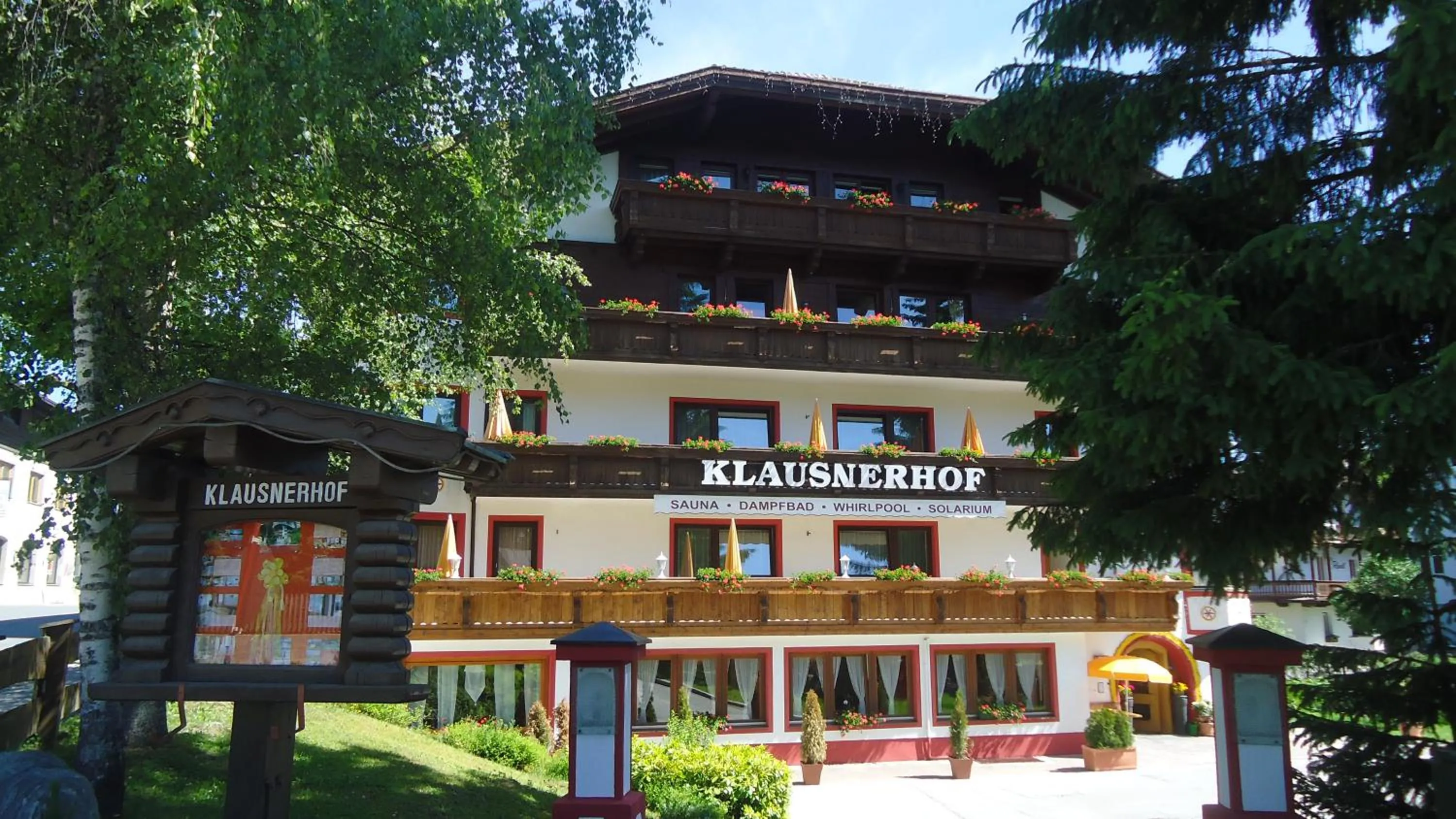 Property building in Landhaus Klausnerhof Hotel Garni