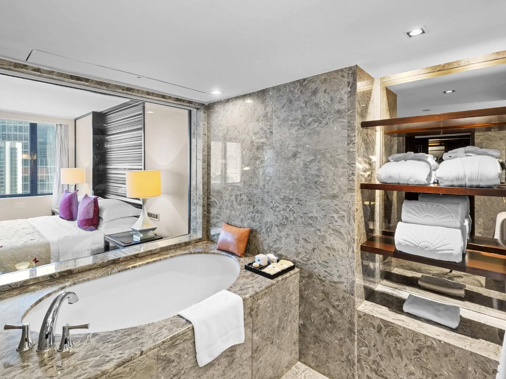 Photo of the whole room, Bed in Mandarin Oriental, Jakarta