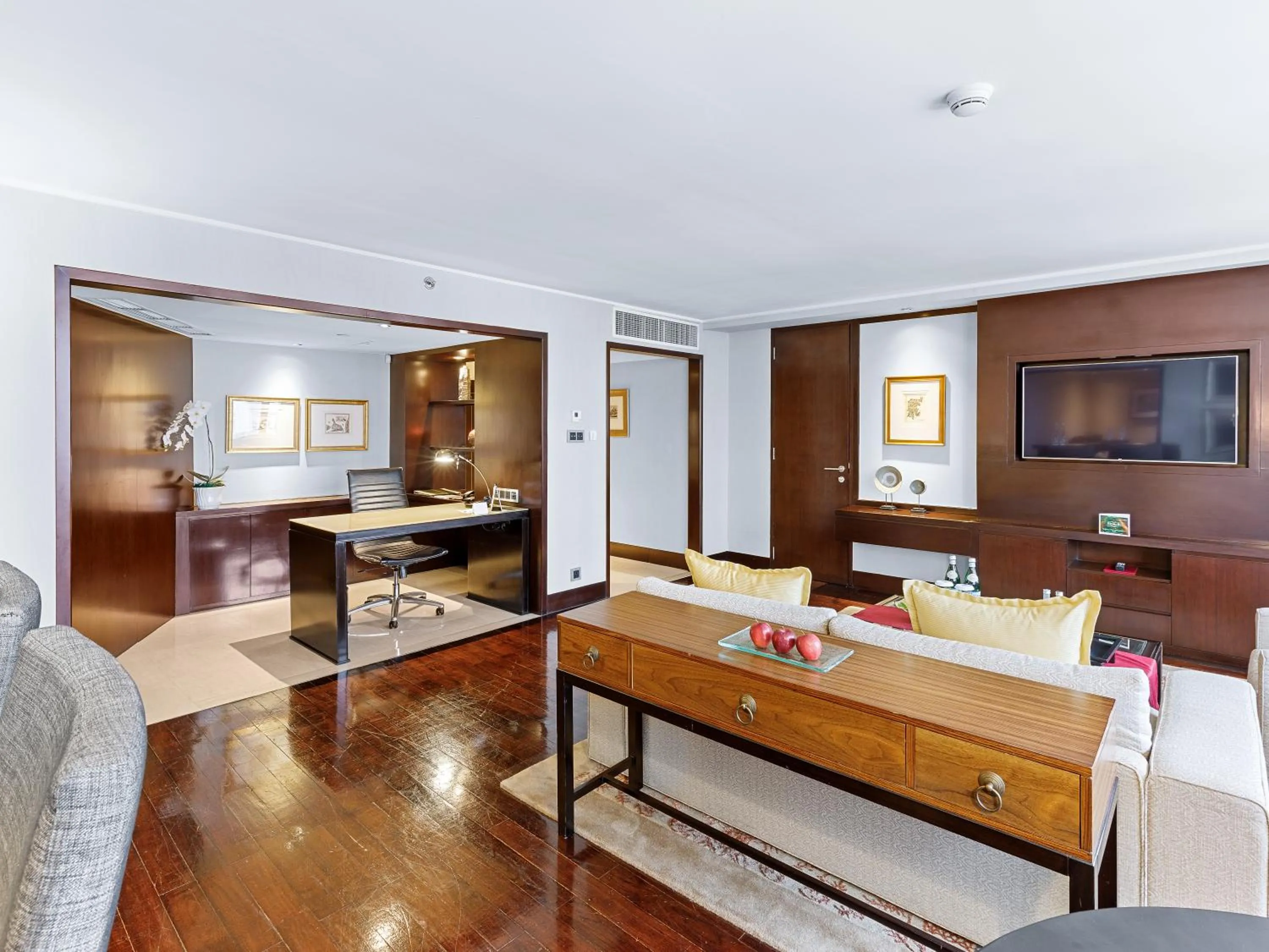 Living room in Mandarin Oriental, Jakarta
