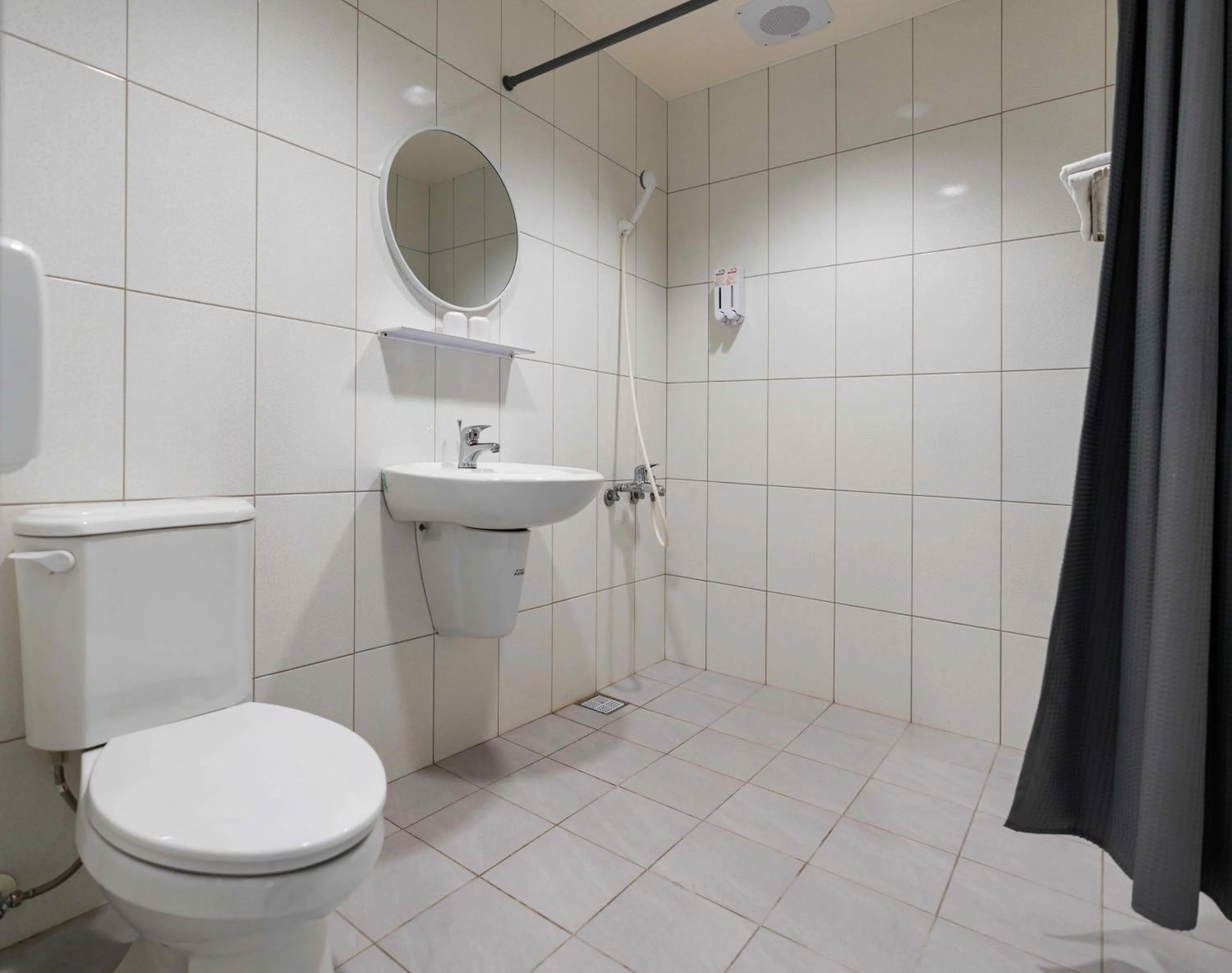 Shower in Hwa Nan Hotel