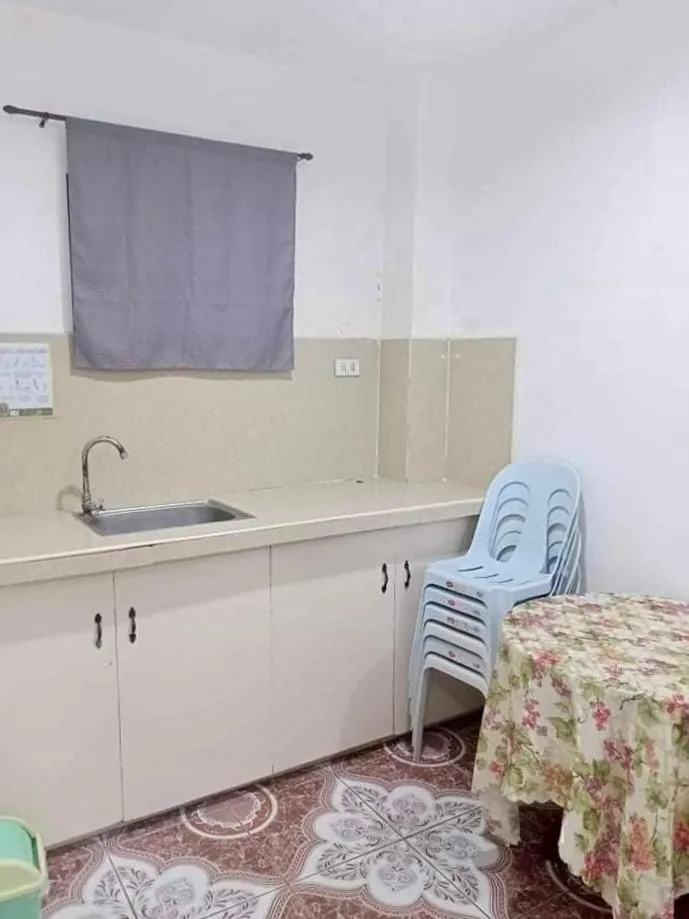 Nanette's Tourist Inn