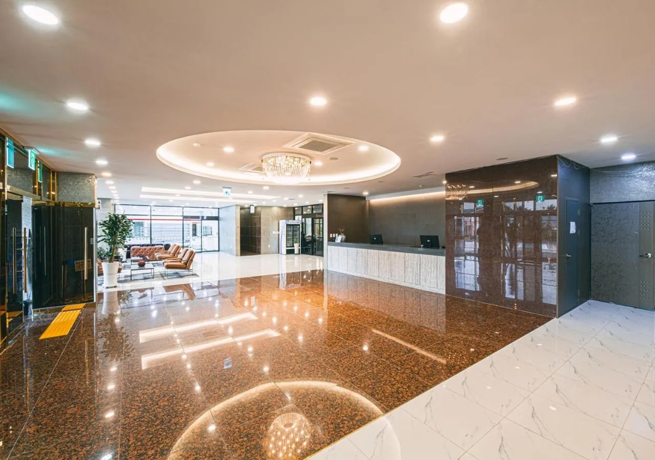 Lobby or reception in Hotel Sweet Castle Jeju Hamdeok
